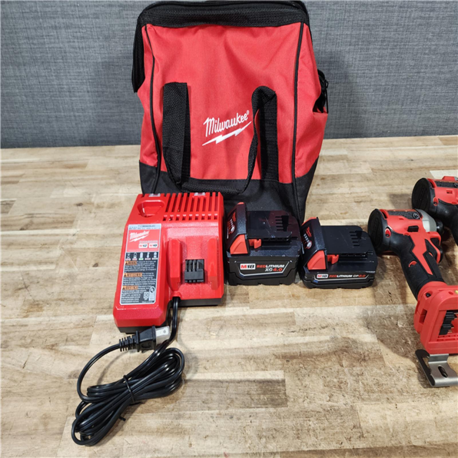 HOUSTON LOCATION - AS - IS Milwaukee 2 Tool Combo Kit W/ (2) Battery & Charger