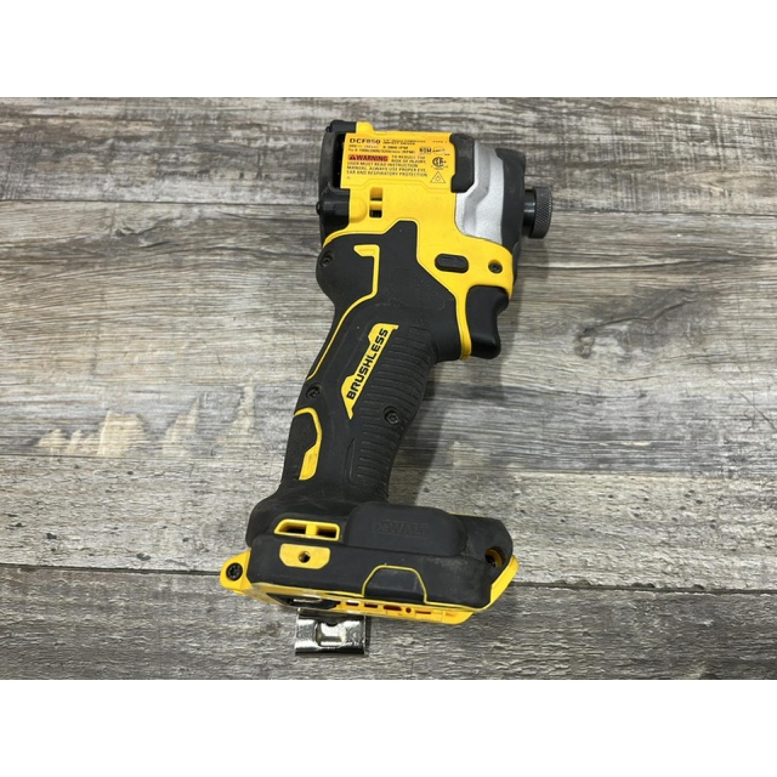 AS-IS DEWALT ATOMIC 20V MAX Lithium-Ion Cordless 1/4 in. Brushless Impact Driver Kit