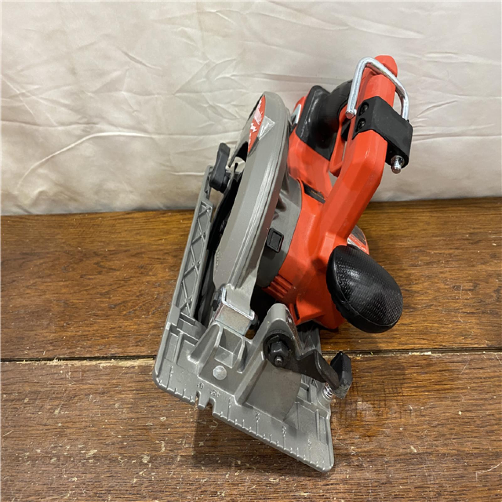 AS-IS Milwaukee Tools M18 FUEL 7-1/4 Circular Saw (Tool Only) 2834-20