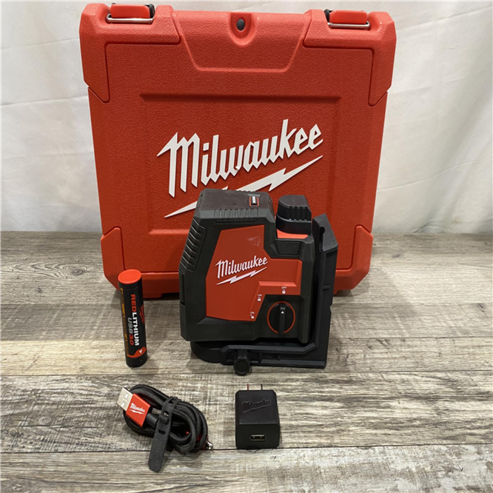 AS-IS Milwaukee 100 ft. REDLITHIUM Lithium-Ion USB Green Rechargeable Cross Line Laser Level Kit