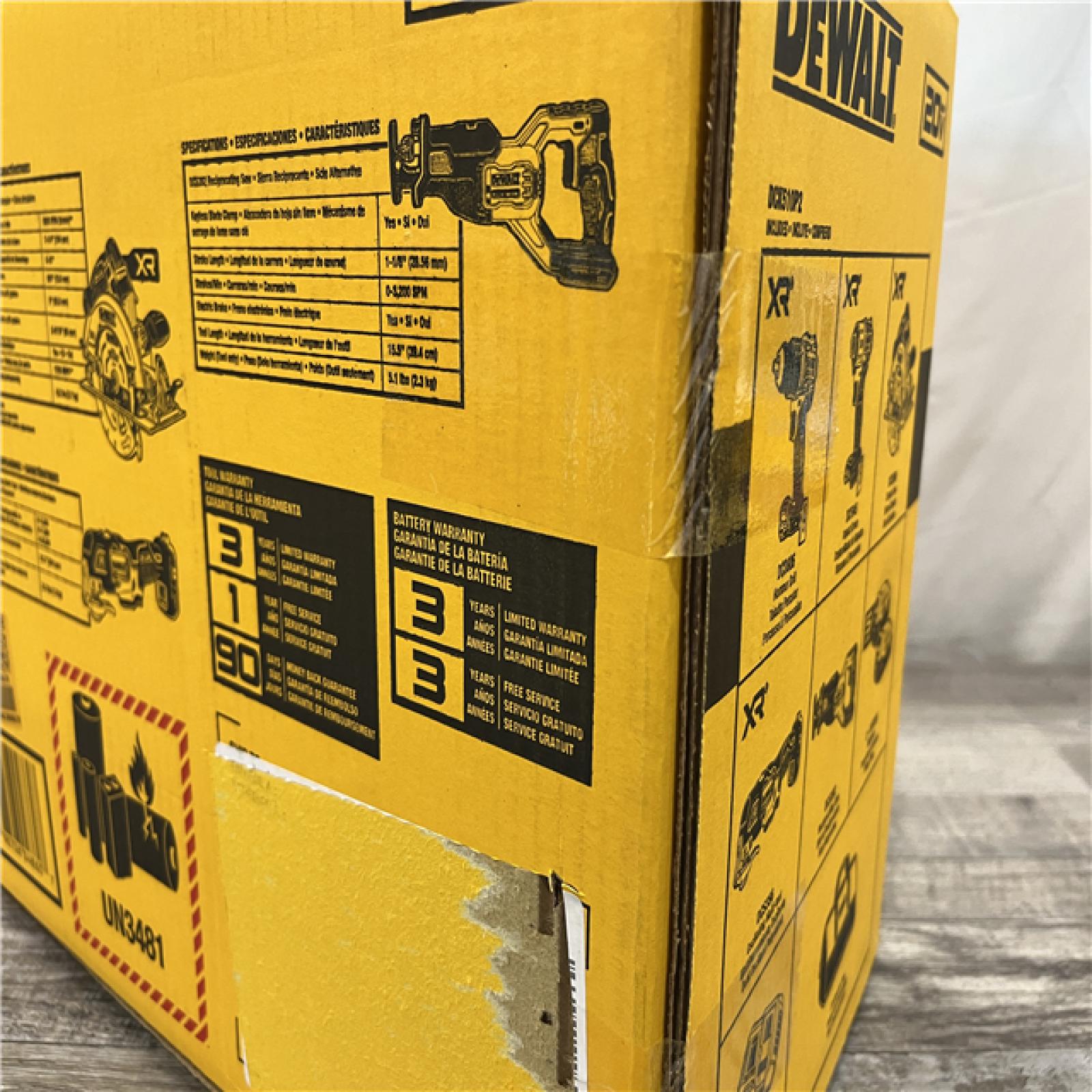 NEW - DEWALT 20V Lithium-Ion Cordless 5-Tool Combo Kit