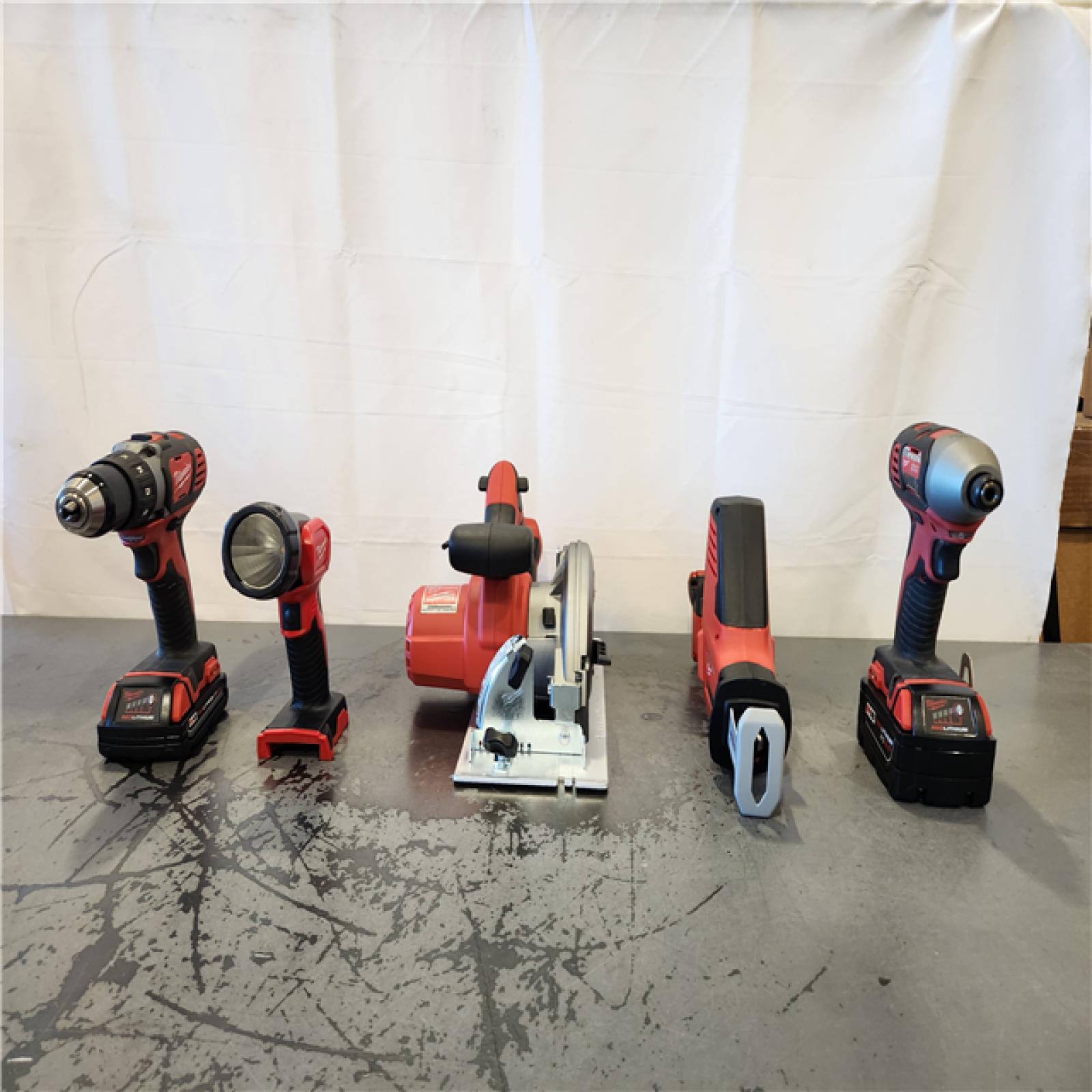 AS-IS- Milwaukee 18V Lithium-Ion Cordless Combo Kit