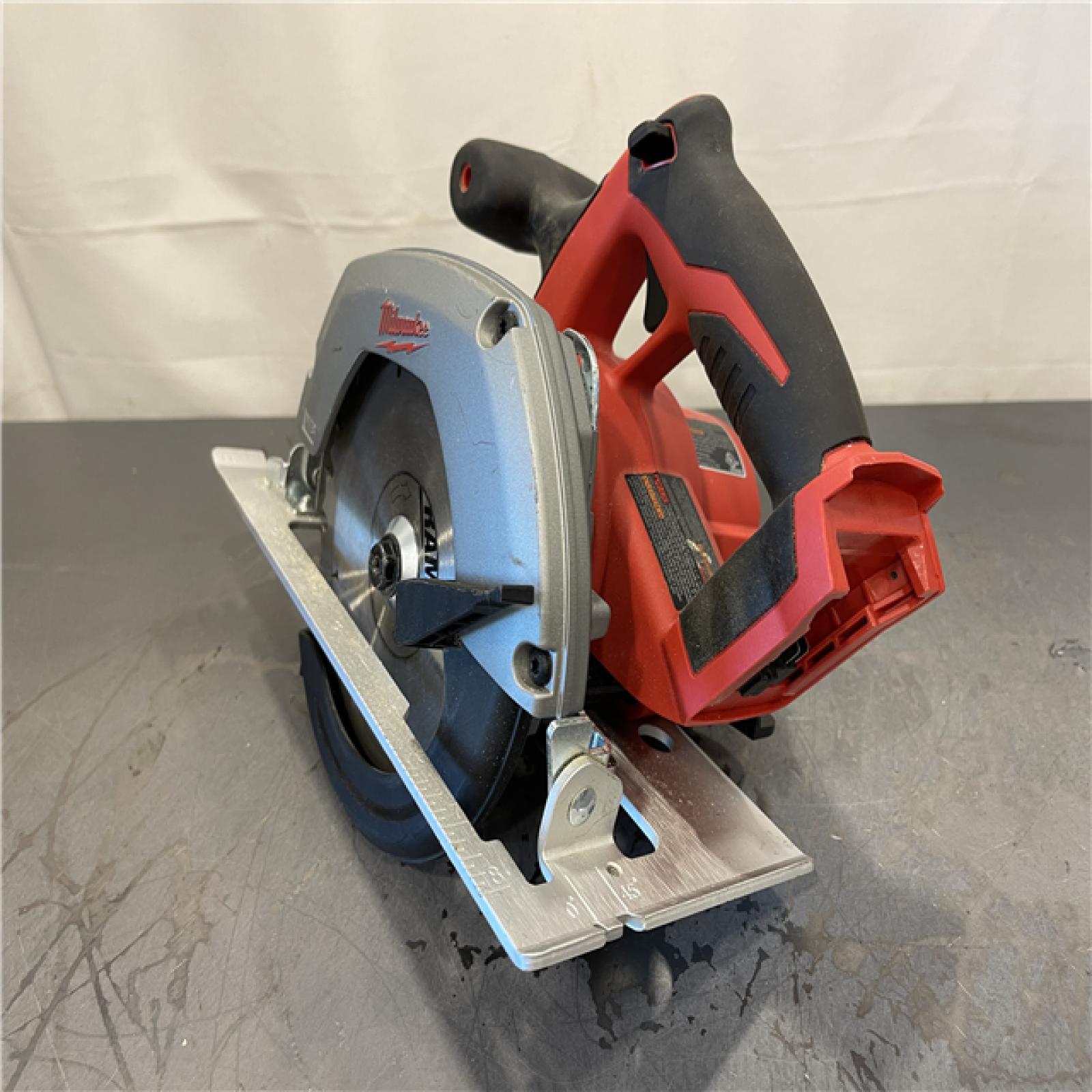 AS-IS - Milwaukee M18 18V Lithium-Ion Cordless 6-1/2 in. Circular Saw (Tool-Only)