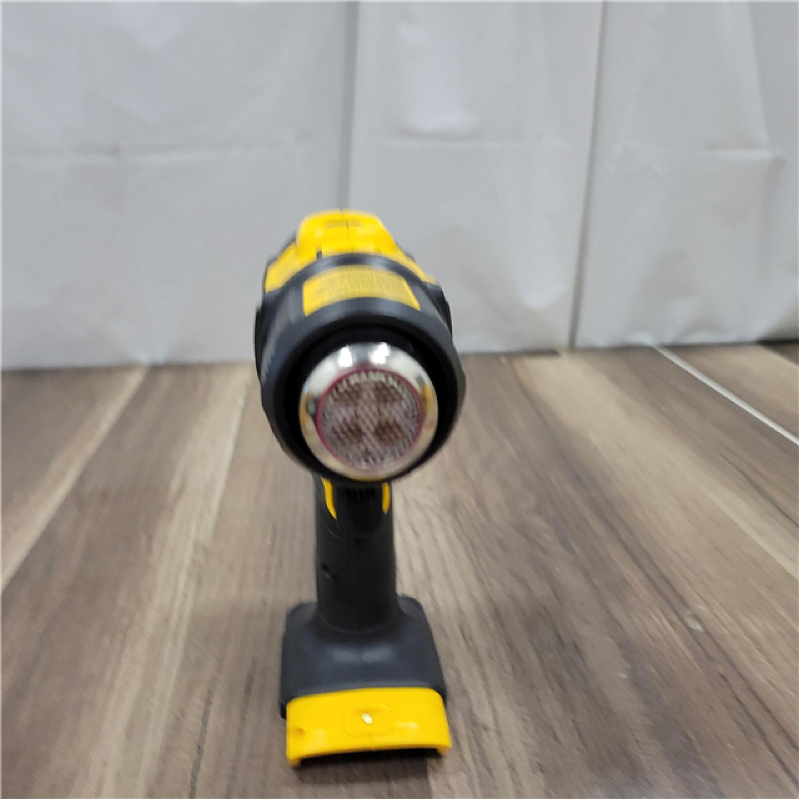 AS-IS DeWalt 20V MAX 20 V Cordless Heat Gun Accessory Kit