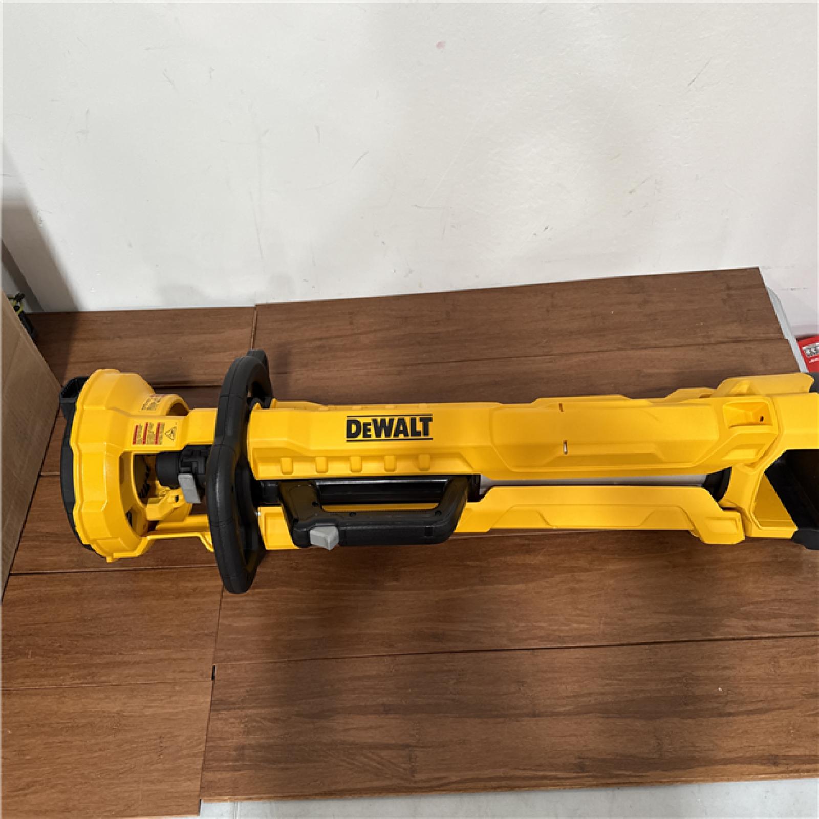 California NEW DeWalt Tripod Light (Tool Only)