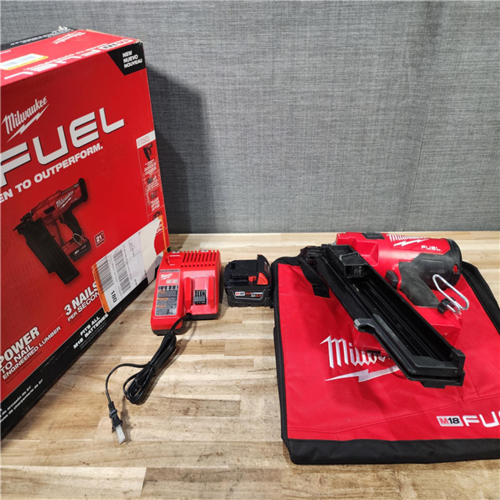 HOUSTON LOCATION - AS-IS Milwaukee M18 FUEL 3-1/2 in. 18-Volt 21° Lithium-Ion Brushless Cordless Framing Nailer Kit with 5.0 Ah Battery  Charger  Bag