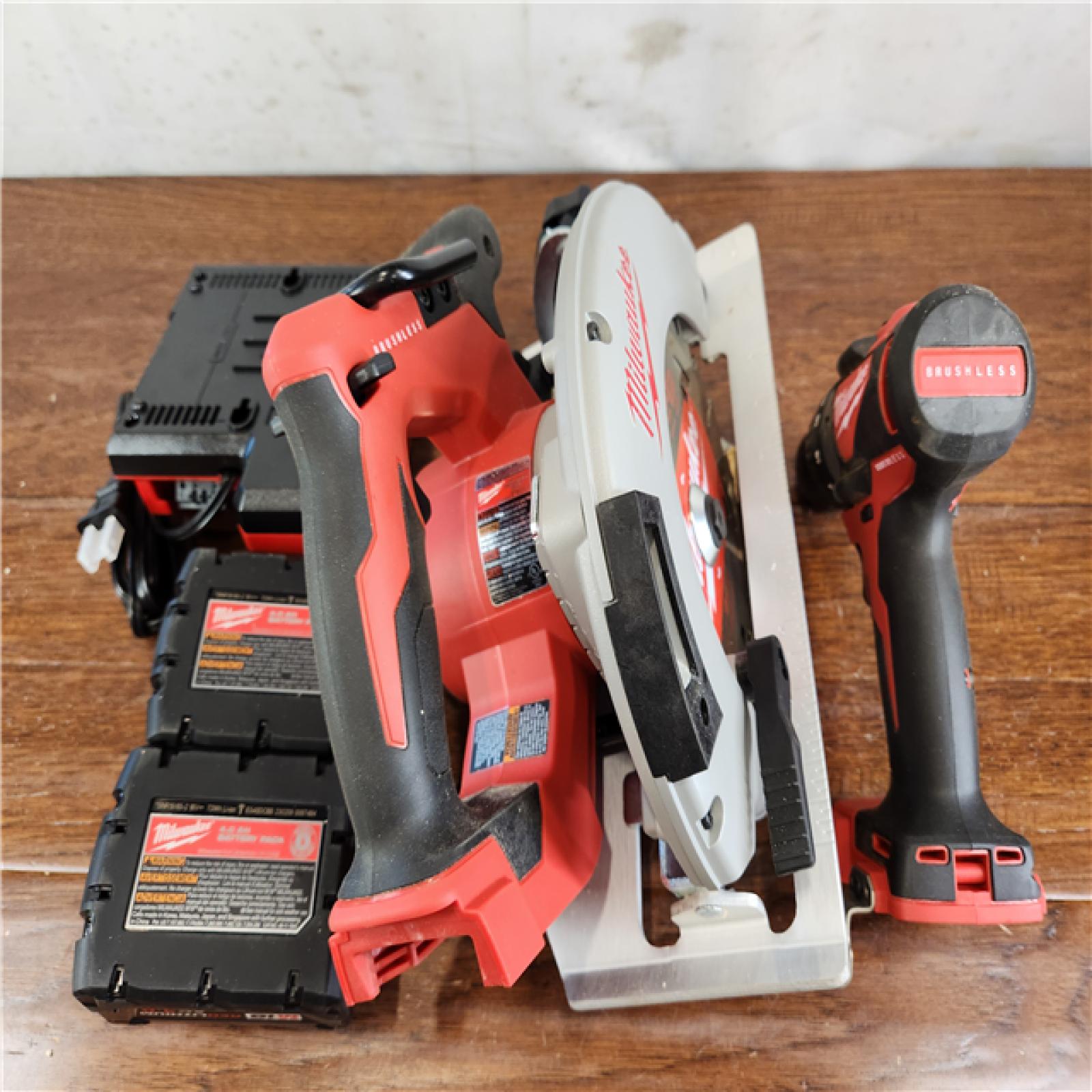 AS-IS Milwaukee M18 Lithium-Ion Brushless Cordless (2-Tool) Combo Kit