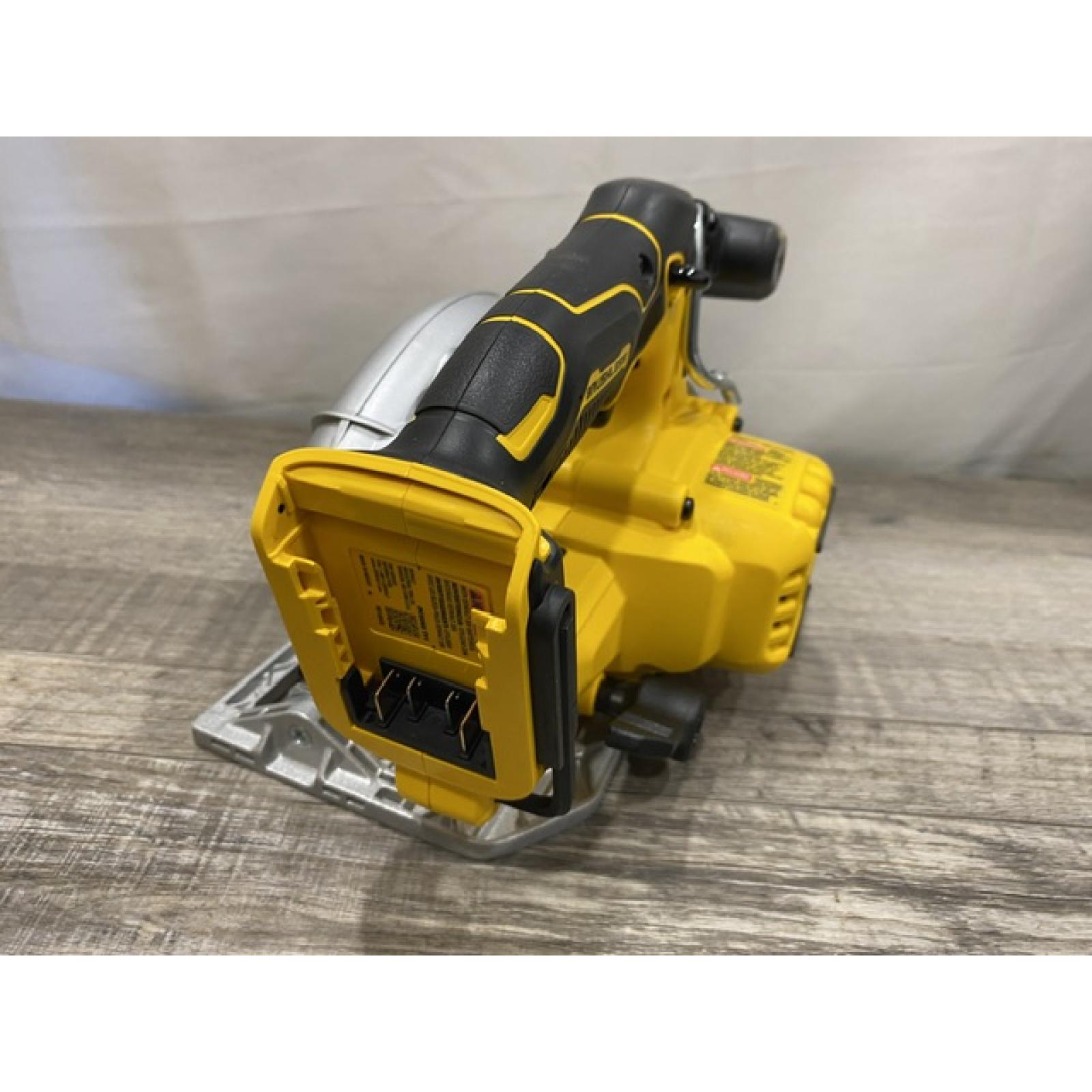 AS-IS DEWALT 20V MAX Cordless Brushless 6-1/2 in. Sidewinder Style Circular Saw (Tool Only)