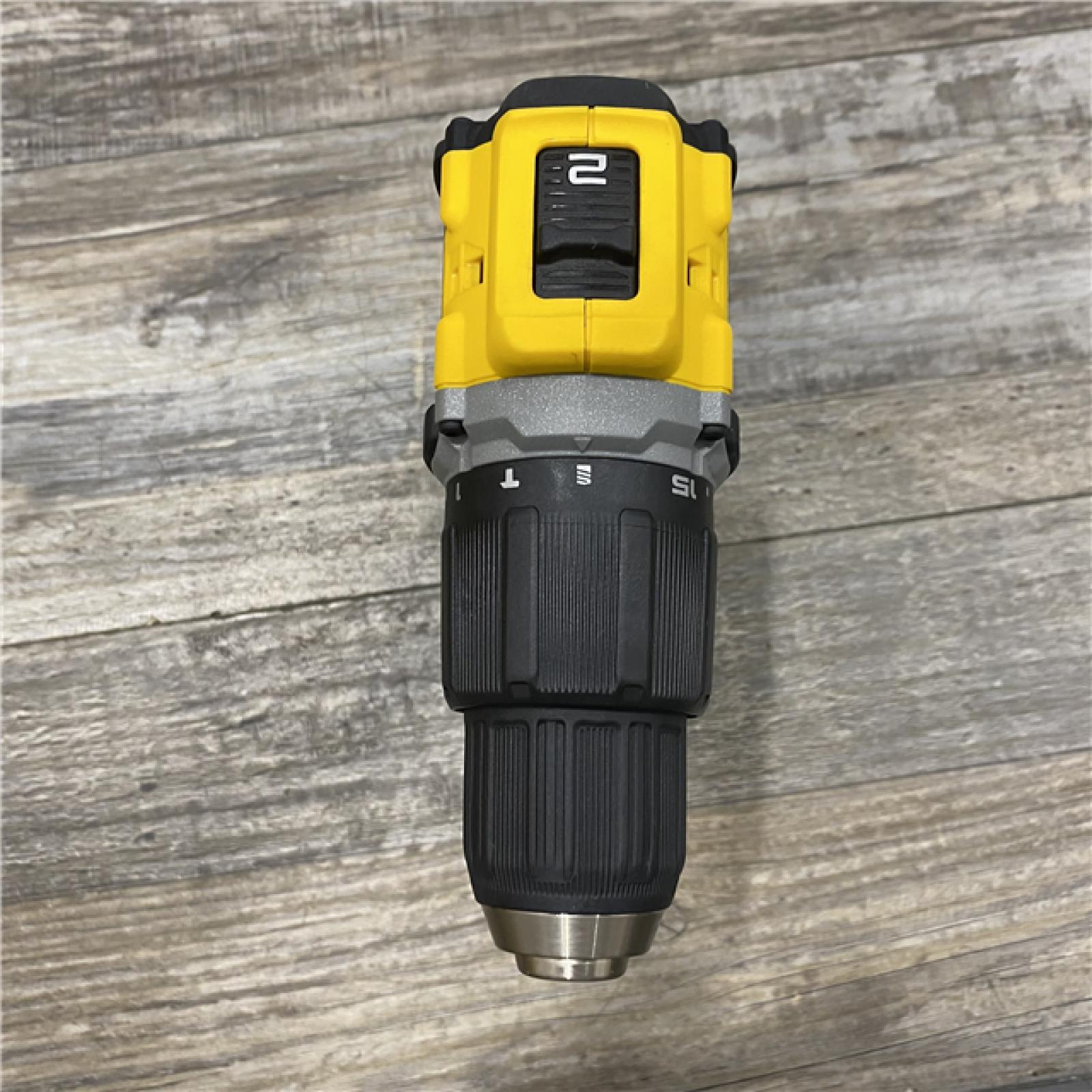 AS-IS- DEWALT ATOMIC 20V Cordless 1/2 in. Compact Hammer Drill Kit