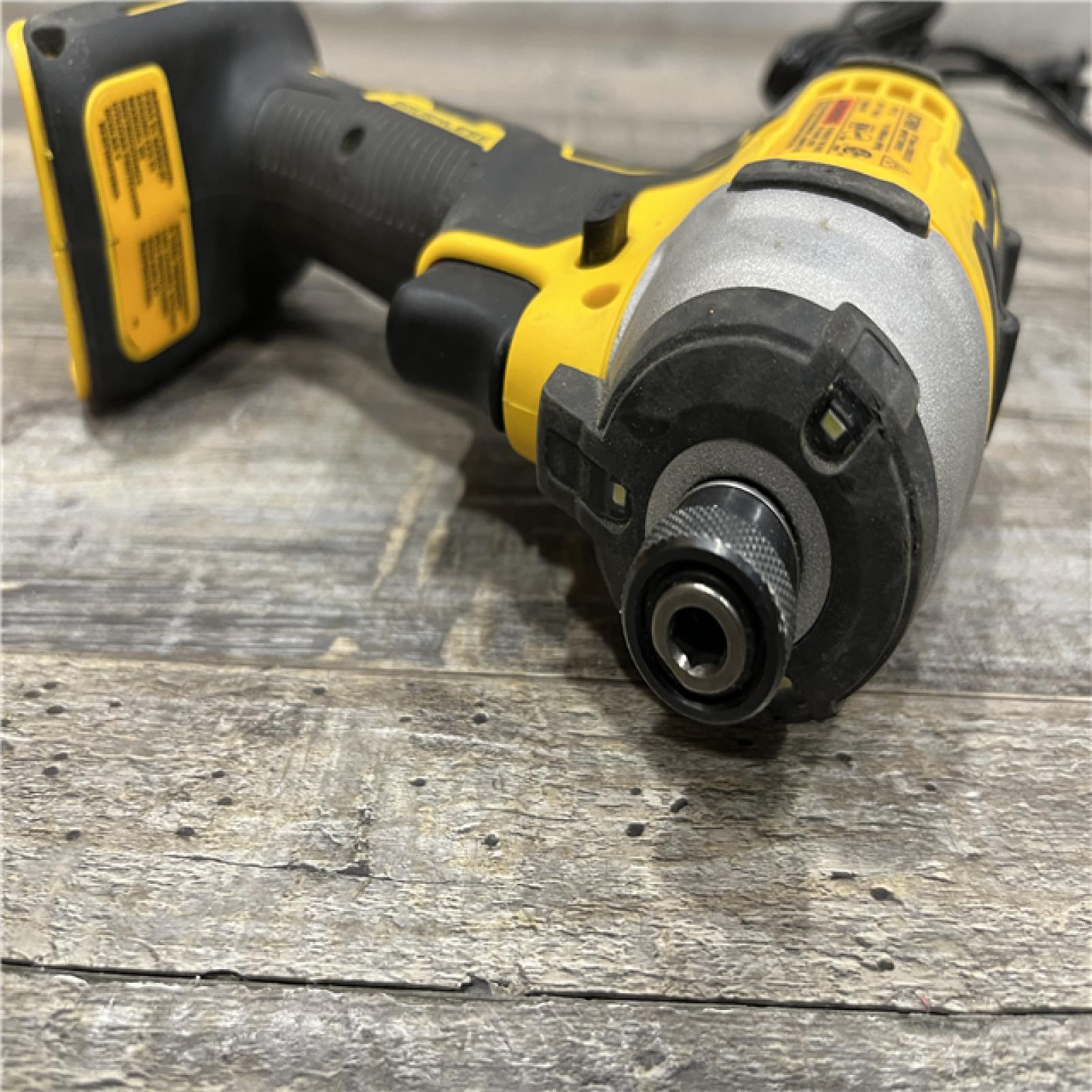 AS-IS DEWALT Atomic 20V Max Lithium-Ion Brushless Cordless Compact 1/4 in. Impact Driver Kit