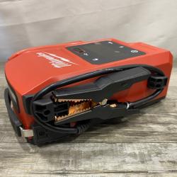 AS-IS Milwaukee 18V Lithium-Ion Cordless 2000 Peak Amp HOTSHOT Jump Starter (Tool-Only)