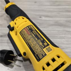 LIKE NEW! - DeWalt 3 Amps Corded Oscillating Multi-Tool Kit