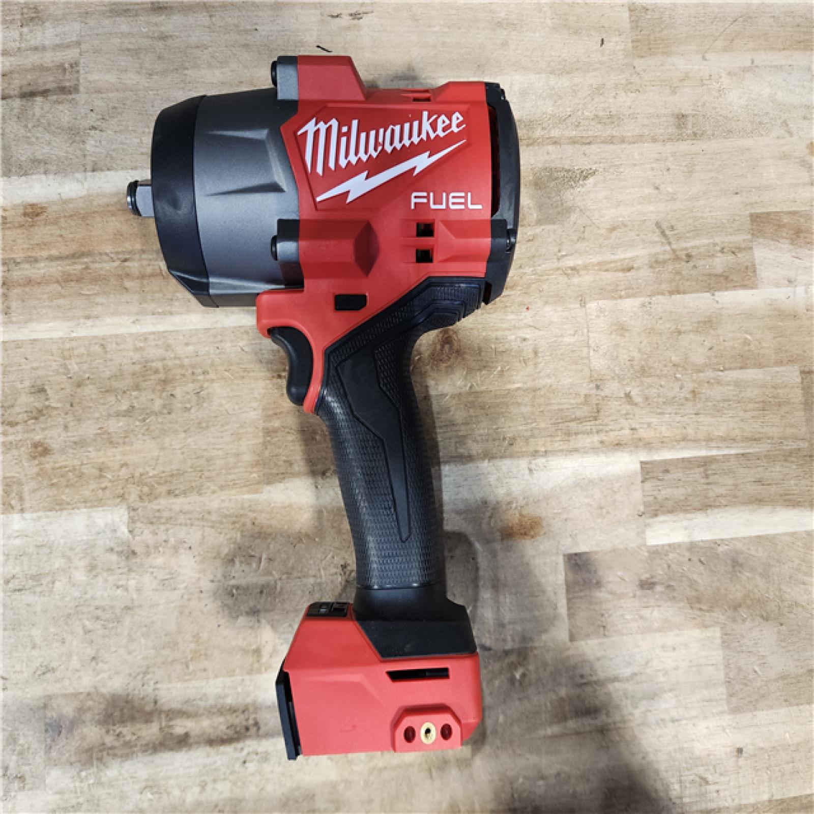 HOUSTON LOCATION - AS-IS Milwaukee FUEL 18V Lithium-Ion Brushless Cordless 1/2 in. Impact Wrench w/Friction Ring Kit