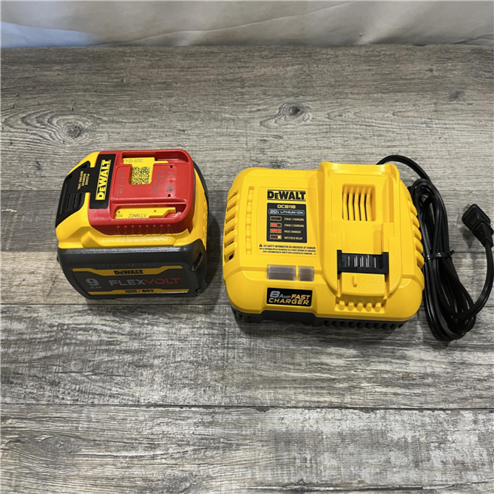 AS-IS DEWALT 20V/60V MAX FLEXVOLT Lithium-Ion 9.0Ah Battery and Charger Starter Kit
