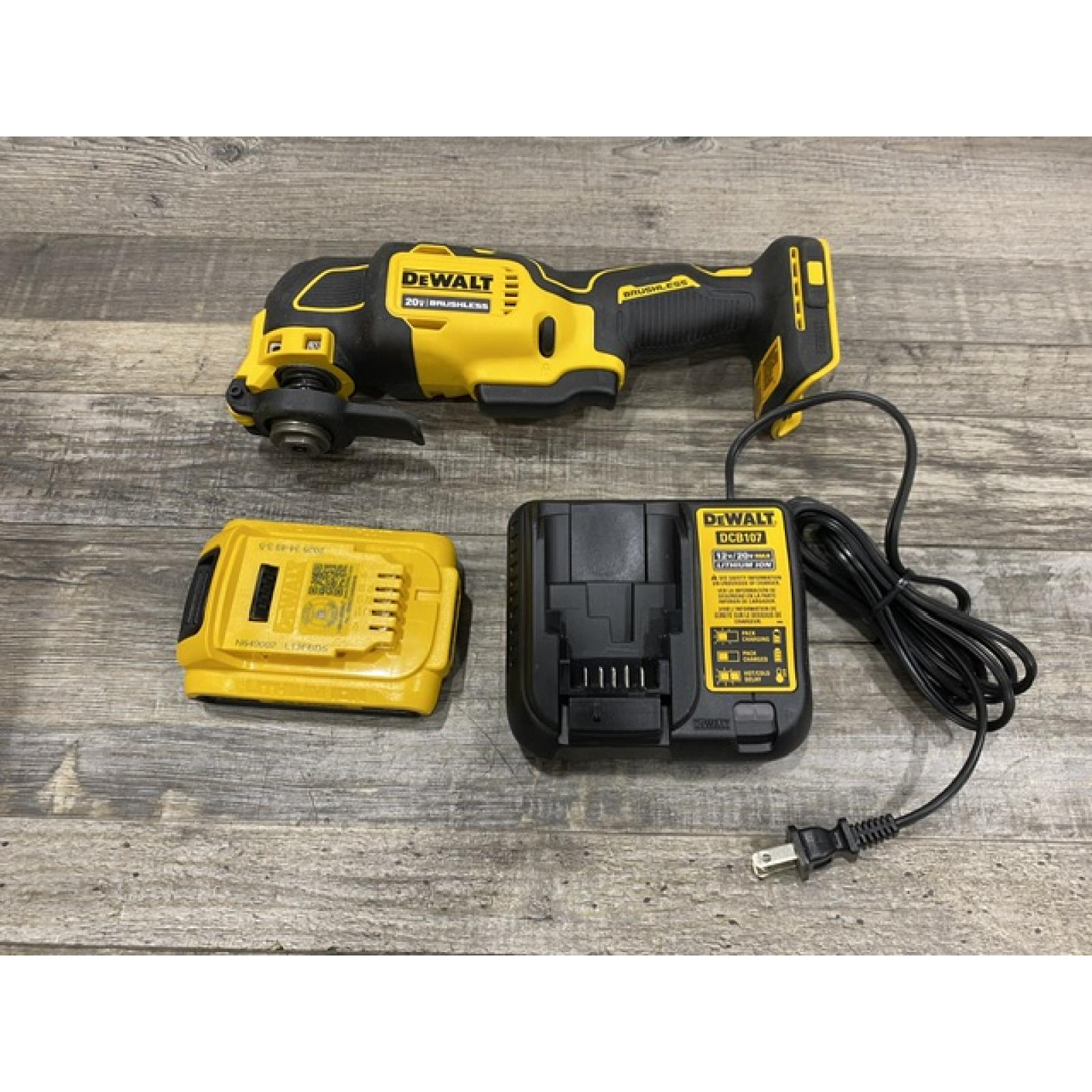 AS-IS DEWALT ATOMIC 20V MAX Cordless Brushless Oscillating Multi Tool Kit