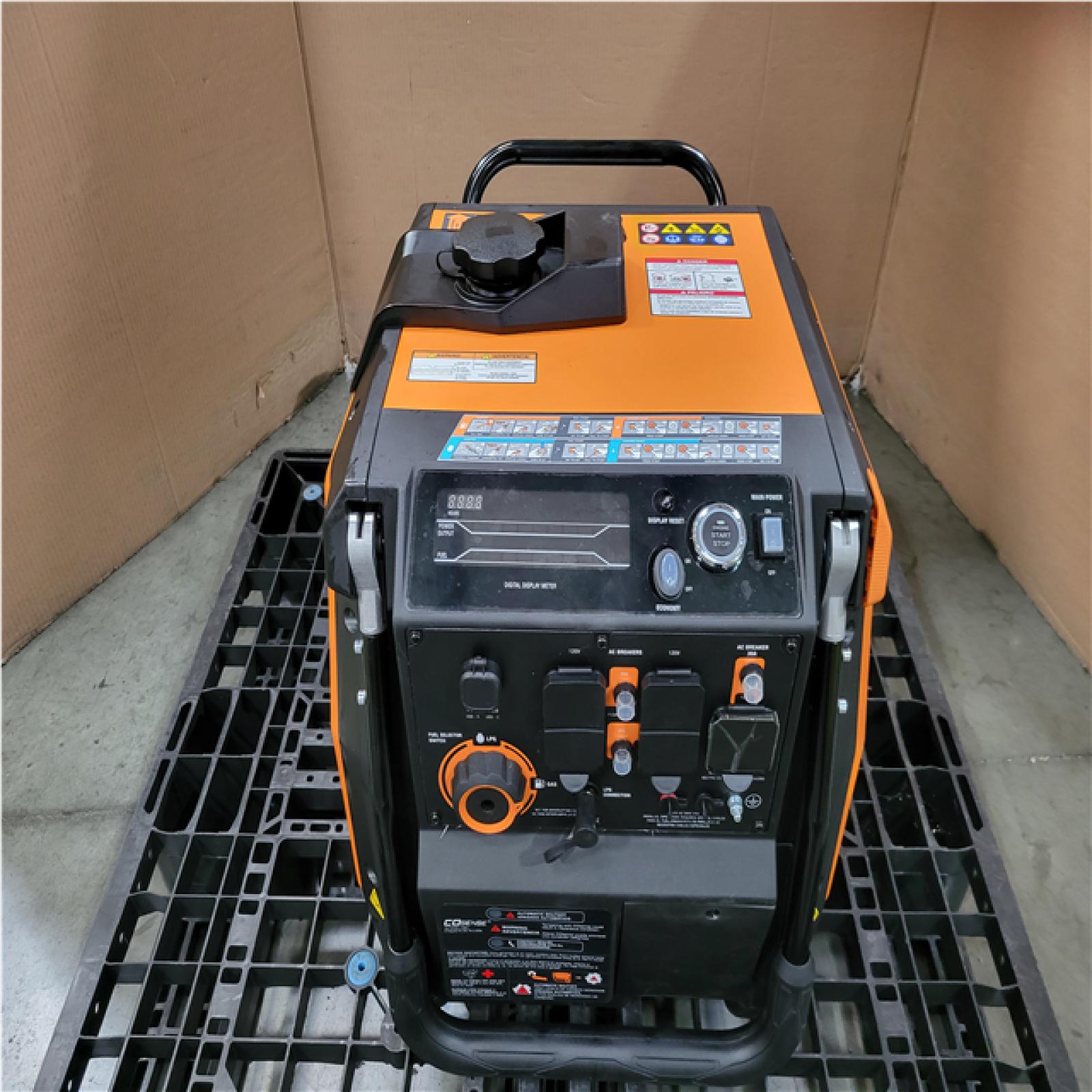 CALIFORNIA AS-IS GENERAC 3 800/3 000-WATT DUAL FUEL INVERTER GENERATOR  FULLY ENCLOSED CASE