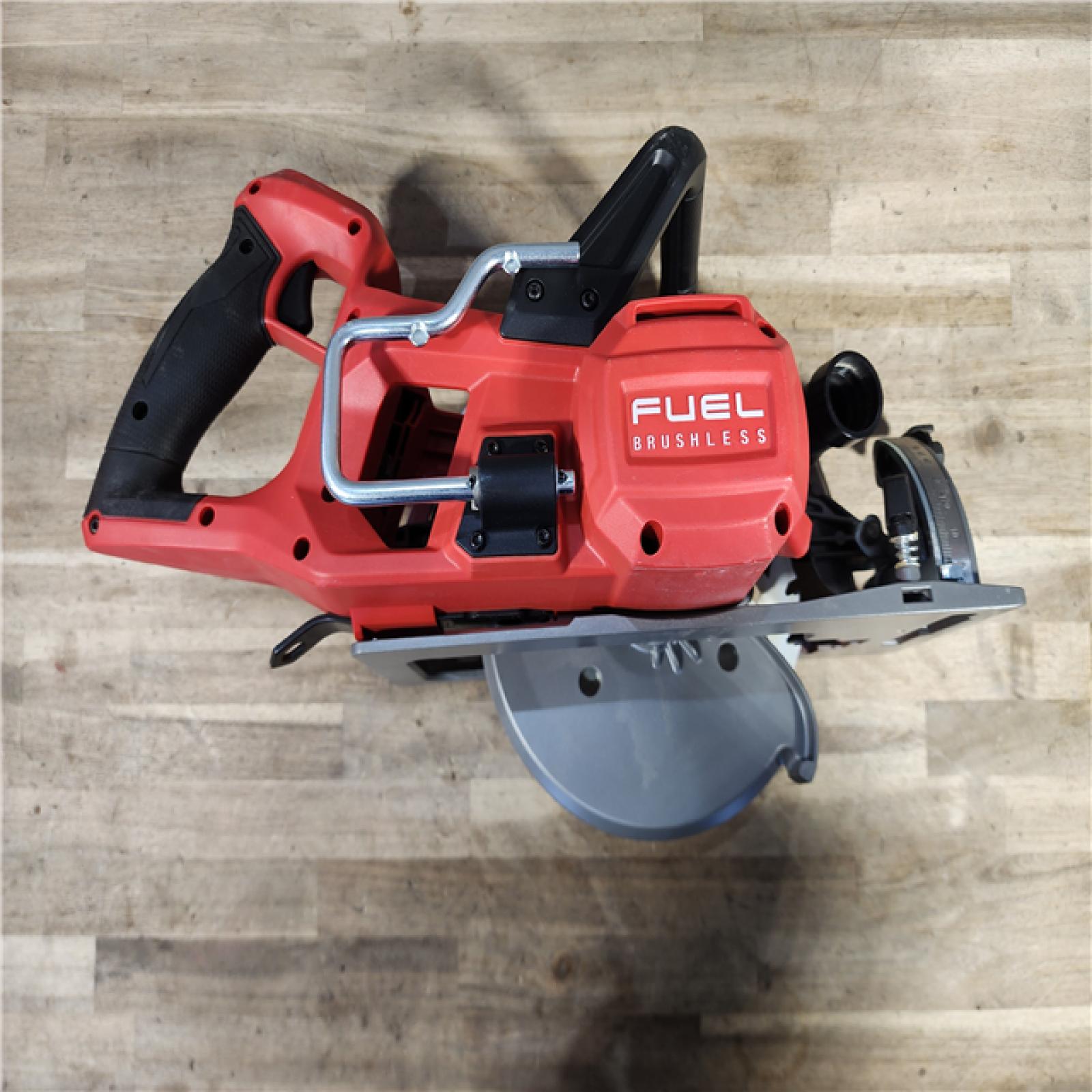 HOUSTON LOCATION - AS-IS MILWAUKEE 7-1/4 REAR HANDLE CIRCULAR SAW (TOOL ONLY)