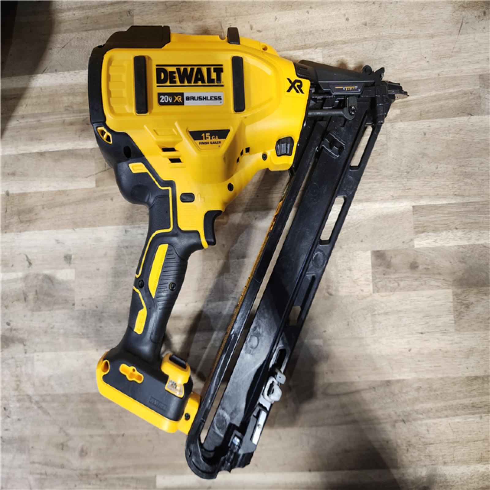 HOUSTON LOCATION - AS-IS DeWalt 20V MAX XR 15 Ga. Cordless 34 Deg Nailer Kit (Battery & Charger) 20 V