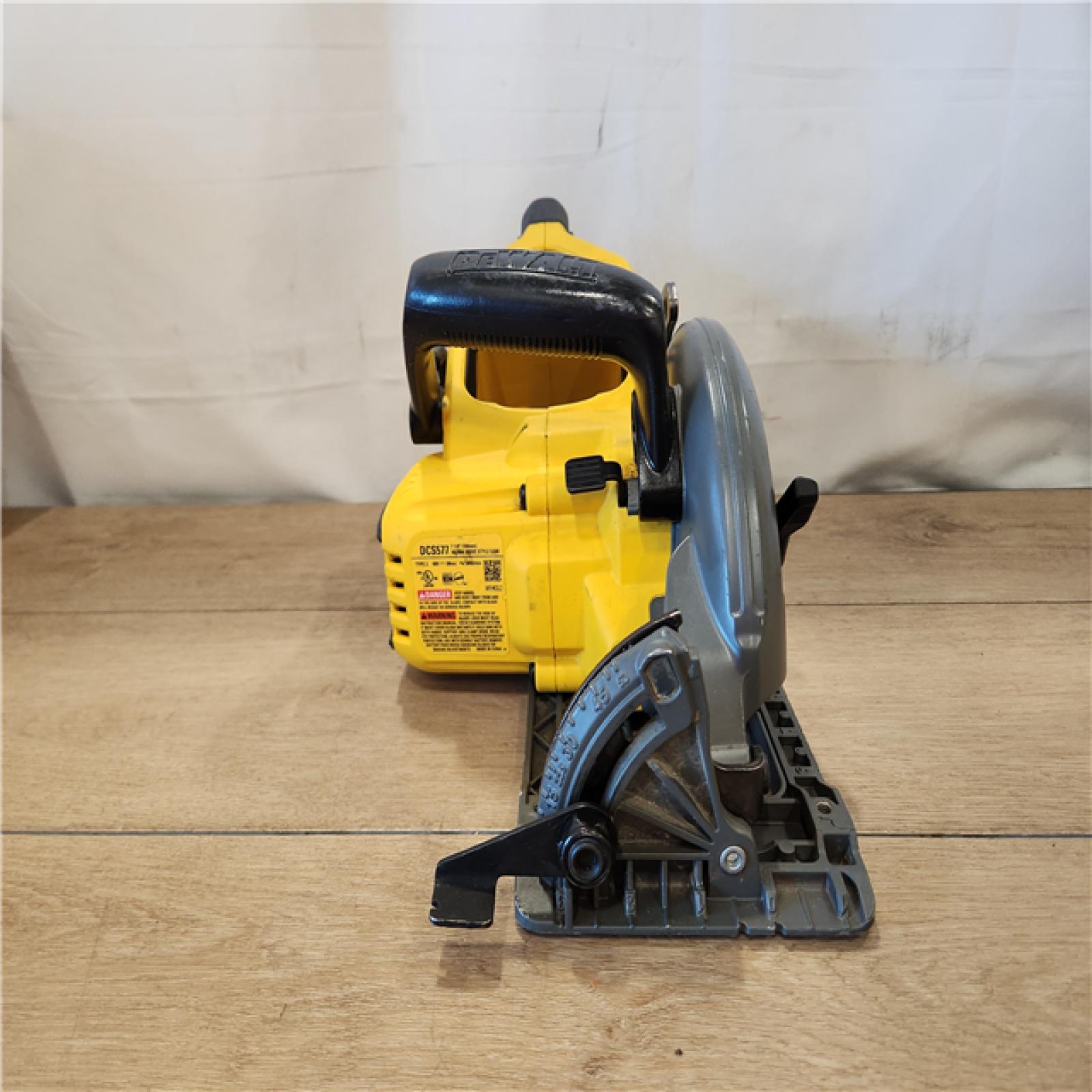 AS-IS- DEWALT FLEXVOLT 60V MAX Cordless Brushless 7-1/4 in. Wormdrive Style Circular Saw (Tool Only)