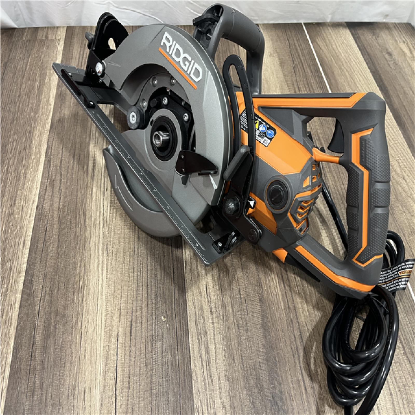 GOOD RIDGID THRUCOOL 15 Amp 7-1/4 in. Worm Drive Circular Saw
