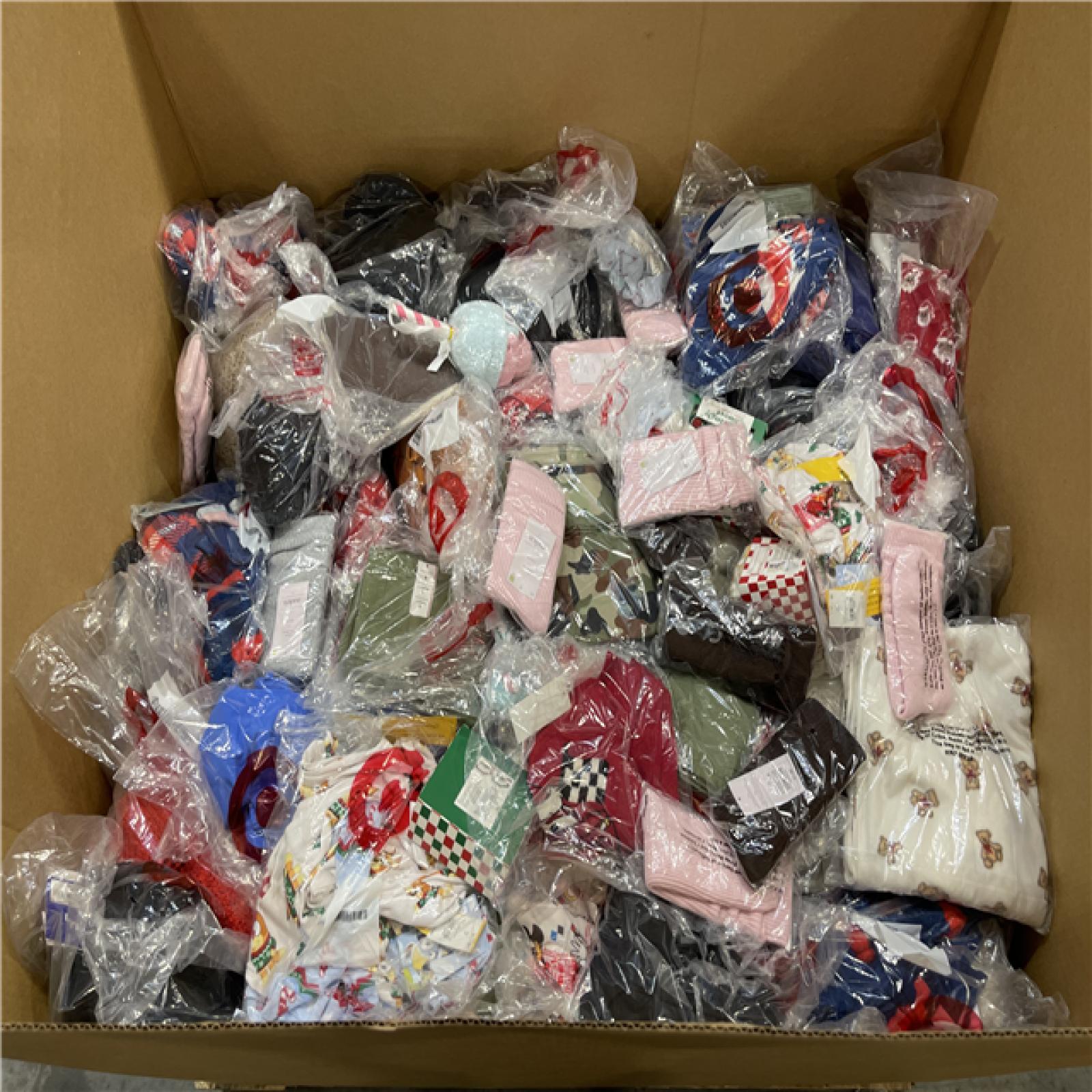 DALLAS LOCATION- NEW! BULLSEYE MIXED CLOTHING PALLET (750 Units)