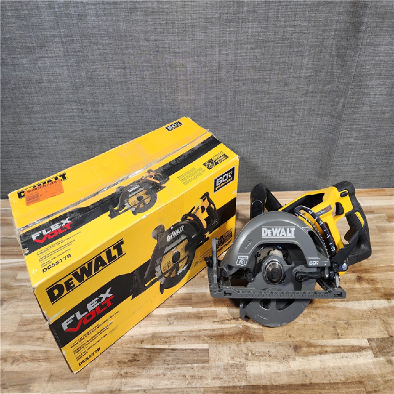 HOUSTON LOCATION - AS-IS (APPEARS LIKE NEW) DEWALT FLEXVOLT 60V MAX Cordless Brushless 7-1/4 in. Wormdrive Style Circular Saw (Tool Only)