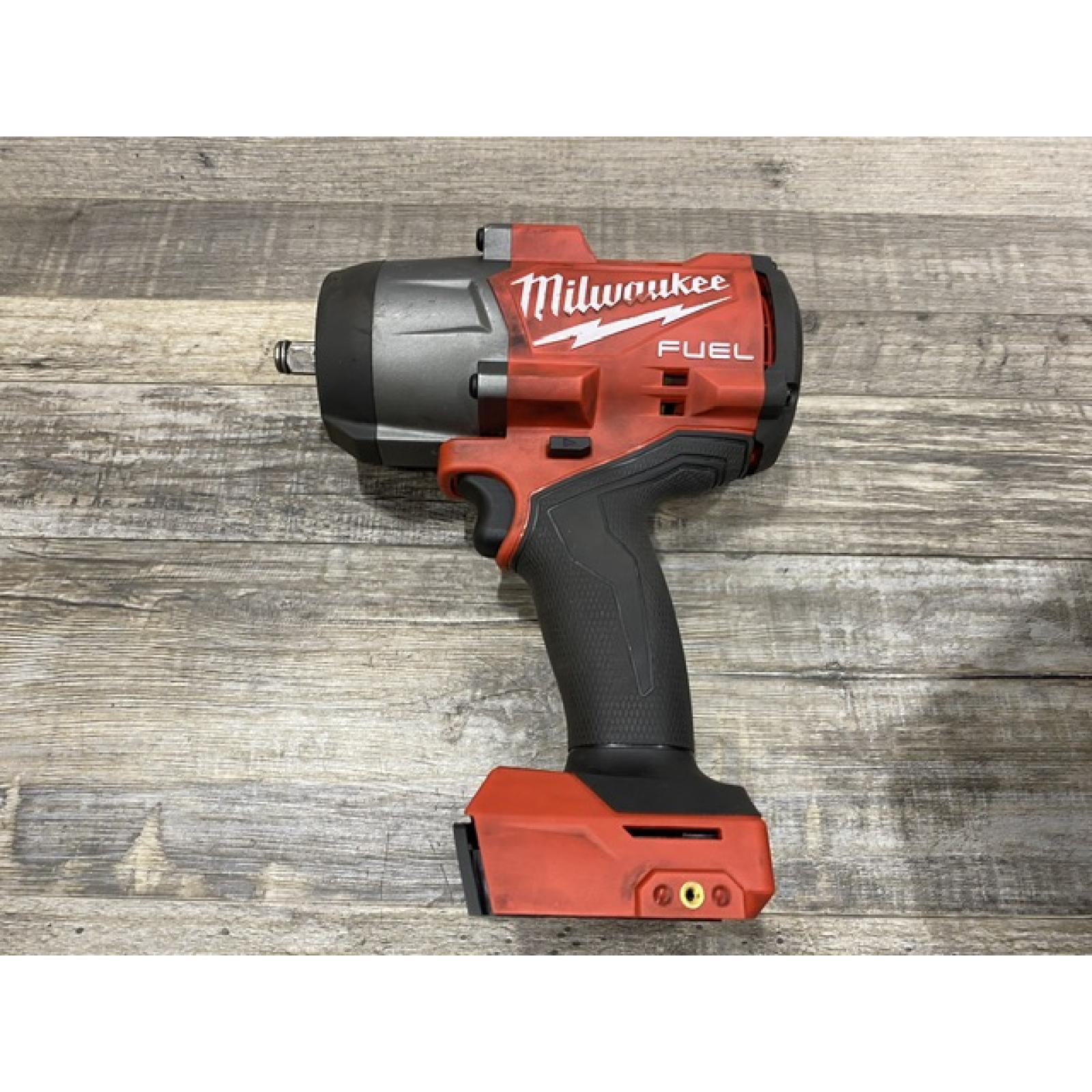 AS-IS Milwaukee FUEL 18V Lithium-Ion Brushless Cordless 1/2 in. Impact Wrench w/Friction Ring Kit