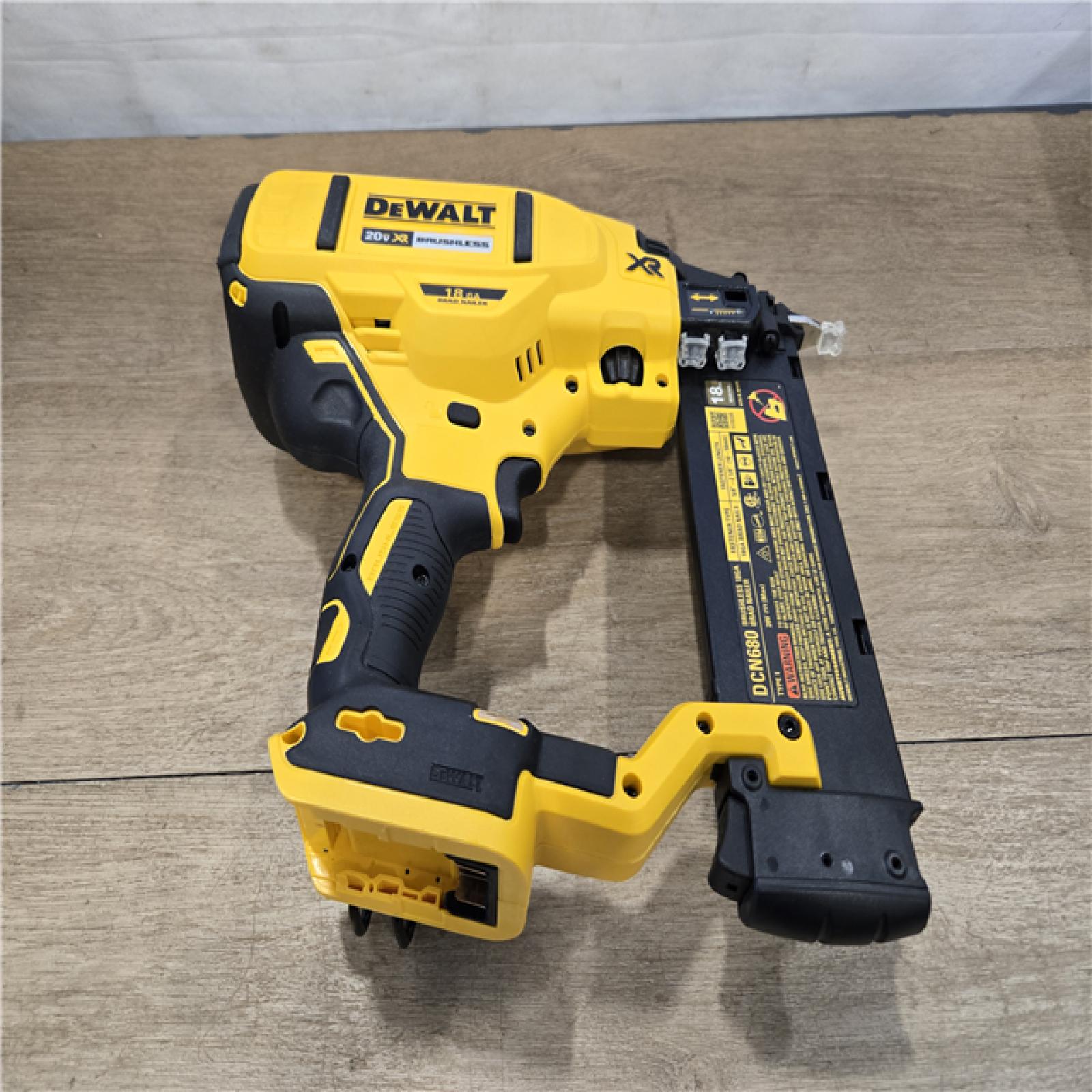 AS-IS DEWALT 20V MAX XR Electric Cordless 18-Gauge Brad Nailer (Tool Only)