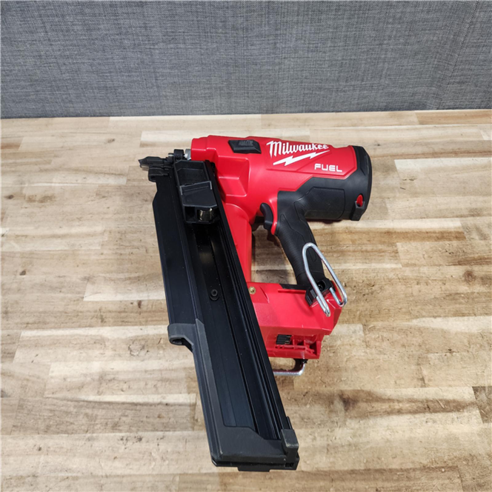 HOUSTON LOCATION - AS - IS Milwaukee FUEL 3-1/2 in. 18-Volt 21-Degree Lithium-Ion Brushless Cordless Framing Nailer (Tool-Only)