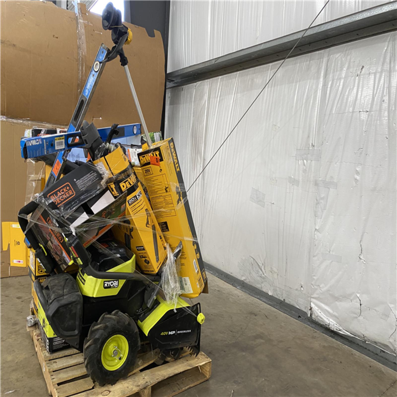 Houston Location AS IS - Tool Pallet