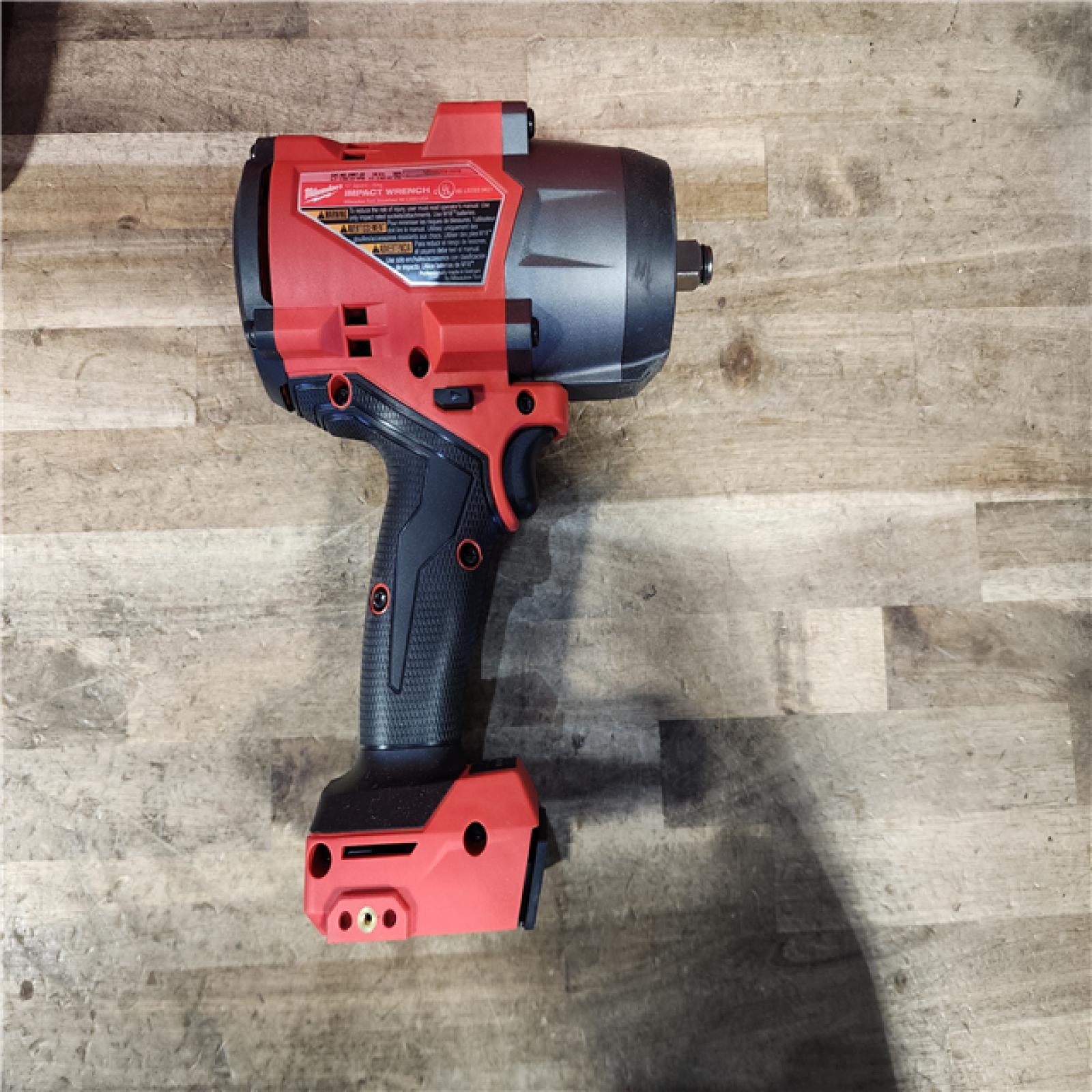 HOUSTON LOCATION - AS-IS Milwaukee FUEL 18V Lithium-Ion Brushless Cordless 1/2 in. Impact Wrench w/Friction Ring Kit