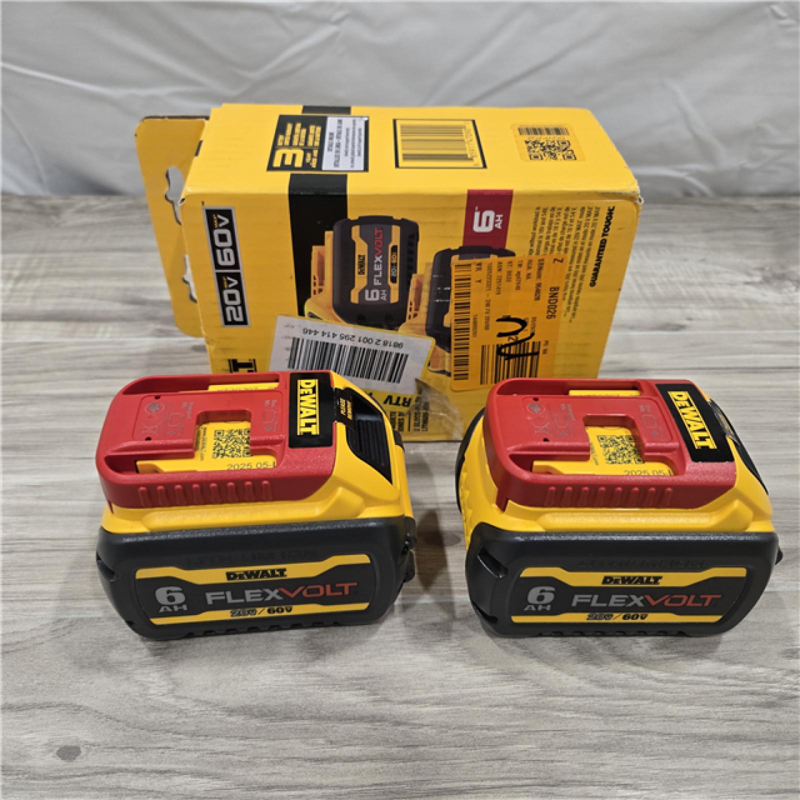 LIKE NEW! - DEWALT FLEXVOLT 20-Volt/60-Volt MAX Lithium-Ion 6.0Ah Battery Pack (2-Pack)