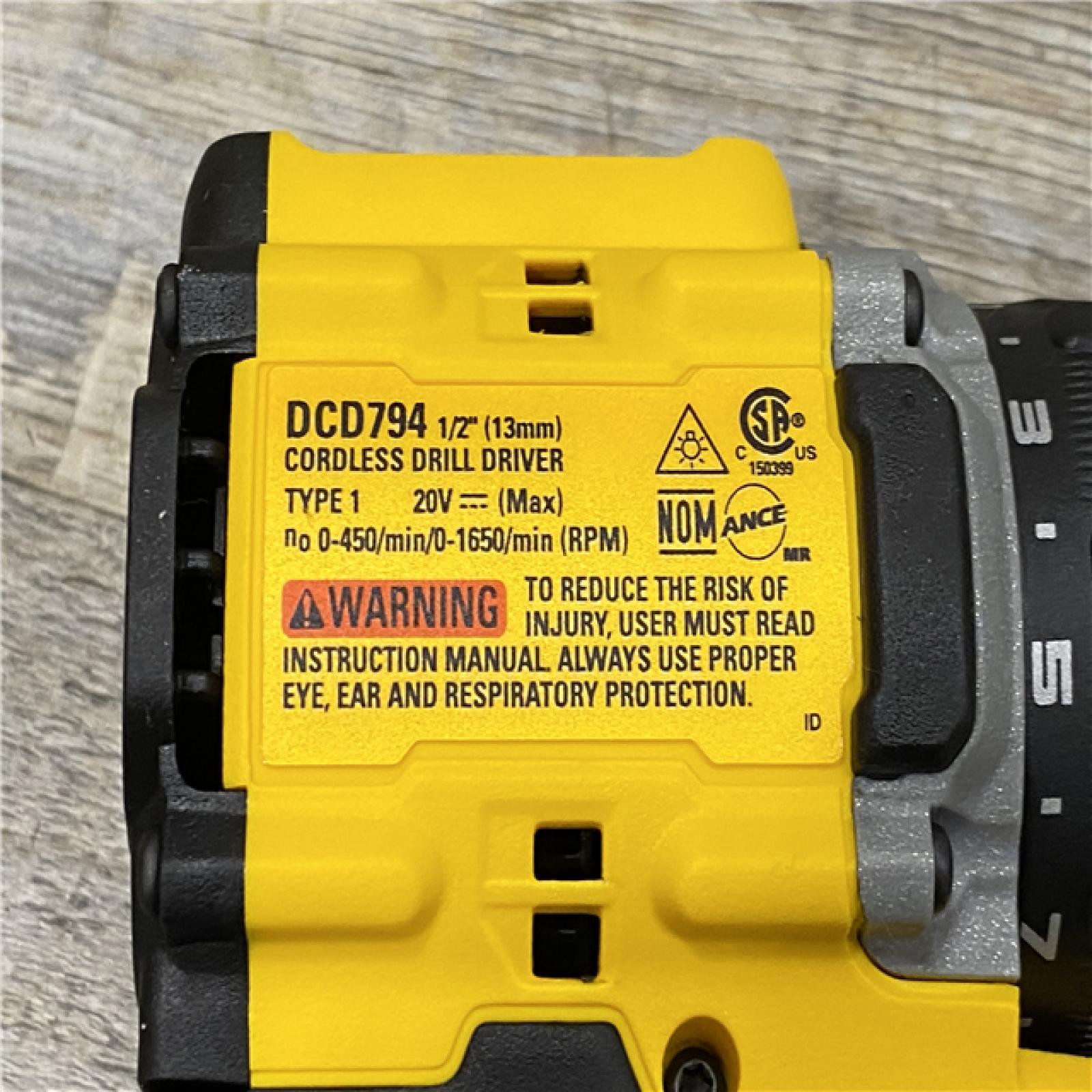 AS-IS DEWALT Atomic 20V Lithium-Ion Cordless Compact 1/2 in. Drill/Driver Kit