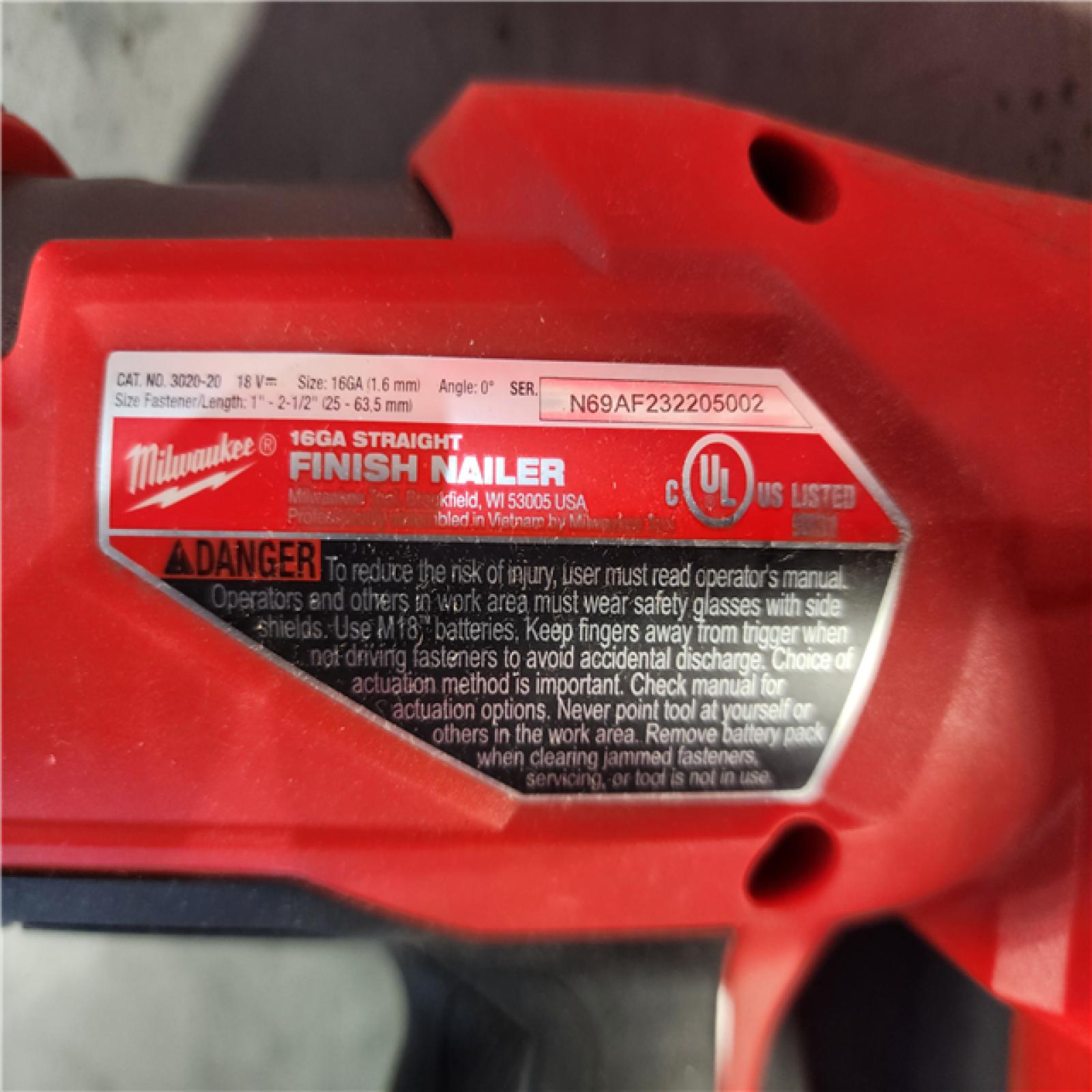 HOUSTON LOCATION - AS-IS Milwaukee Tool Cordless Finish Nail Gun 18 V 3020-20 (TOOL ONLY)