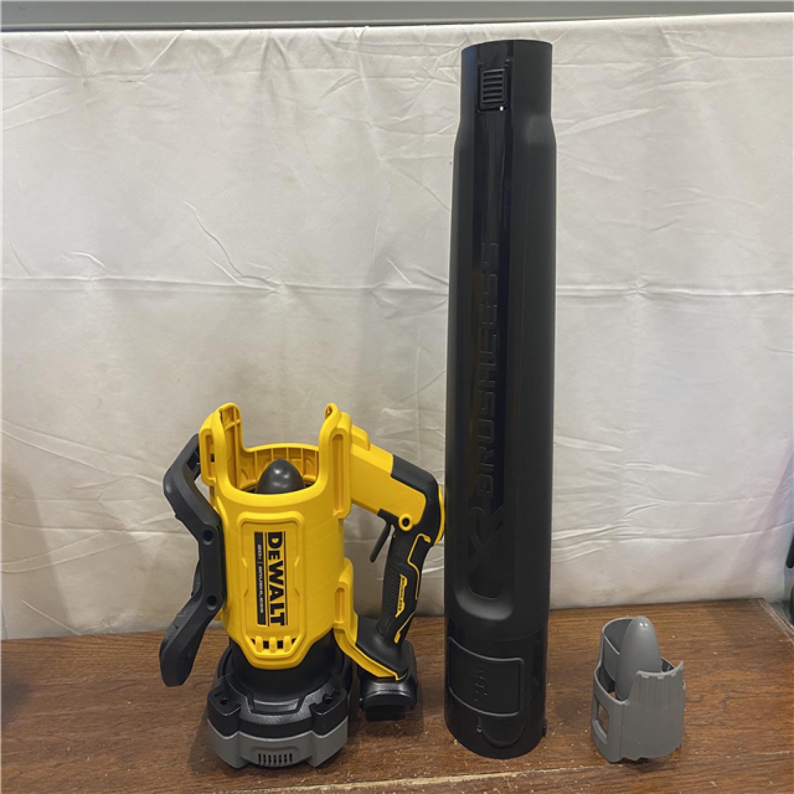 AS-IS DEWALT 20V MAX 125 MPH 450 CFM Brushless Cordless Battery Powered Blower (Tool Only)