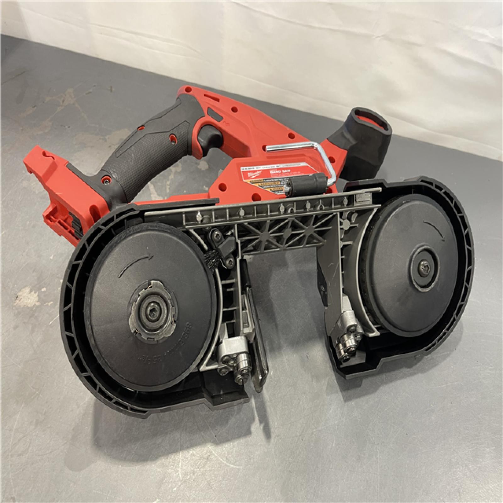 AS-IS - Milwaukee M18 FUEL 18V Lithium-Ion Brushless Cordless Compact Bandsaw