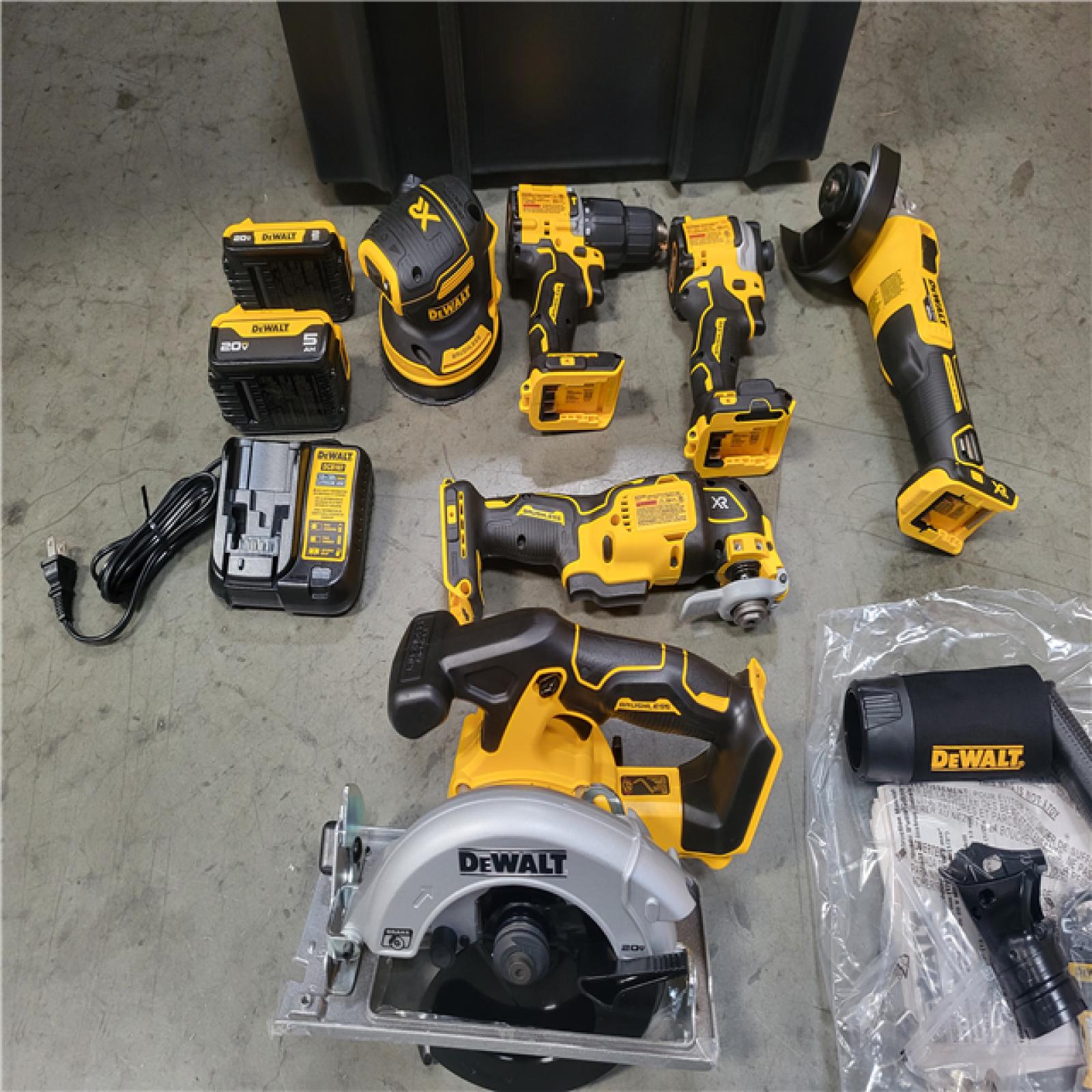 DEWALT BRUSHLESS 6-TOOL COMBO KIT WITH TOUGHSYSTEM 2.0