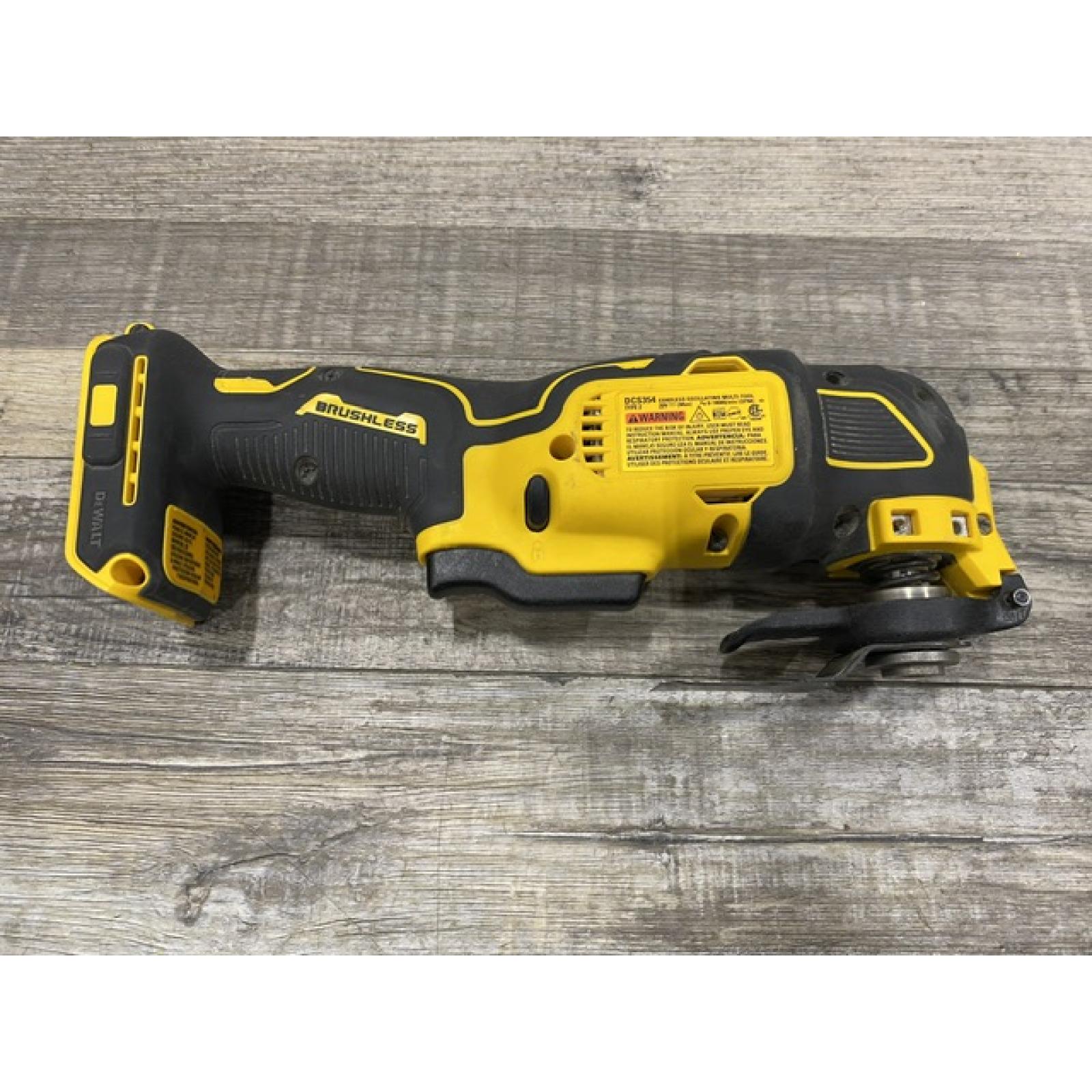 AS-IS DEWALT ATOMIC 20V MAX Cordless Brushless Oscillating Multi Tool Kit