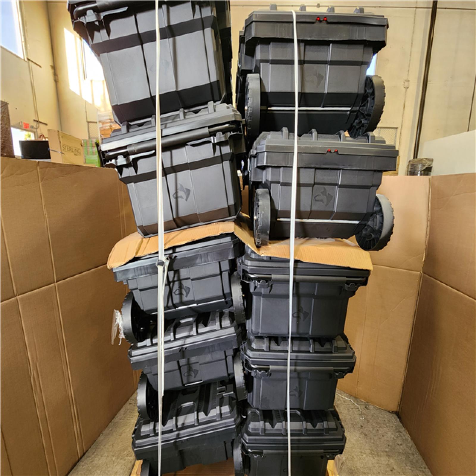 Phoenix NEW Husky 36.5 in. Black Heavy Duty Medium Rolling Toolbox with Keyed Lock (10-Boxes)