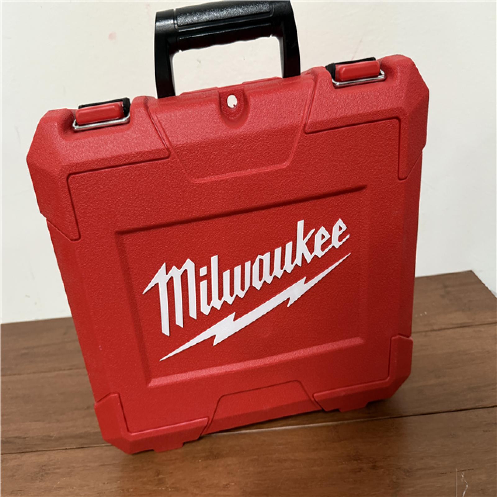 CALIFORNIA AS-IS MILWAUKEE M12 CORDLESS PROPEX EXPANSION TOOL KIT, INCLUDES (2) BATTERIES, CHARGER & HARD CASE