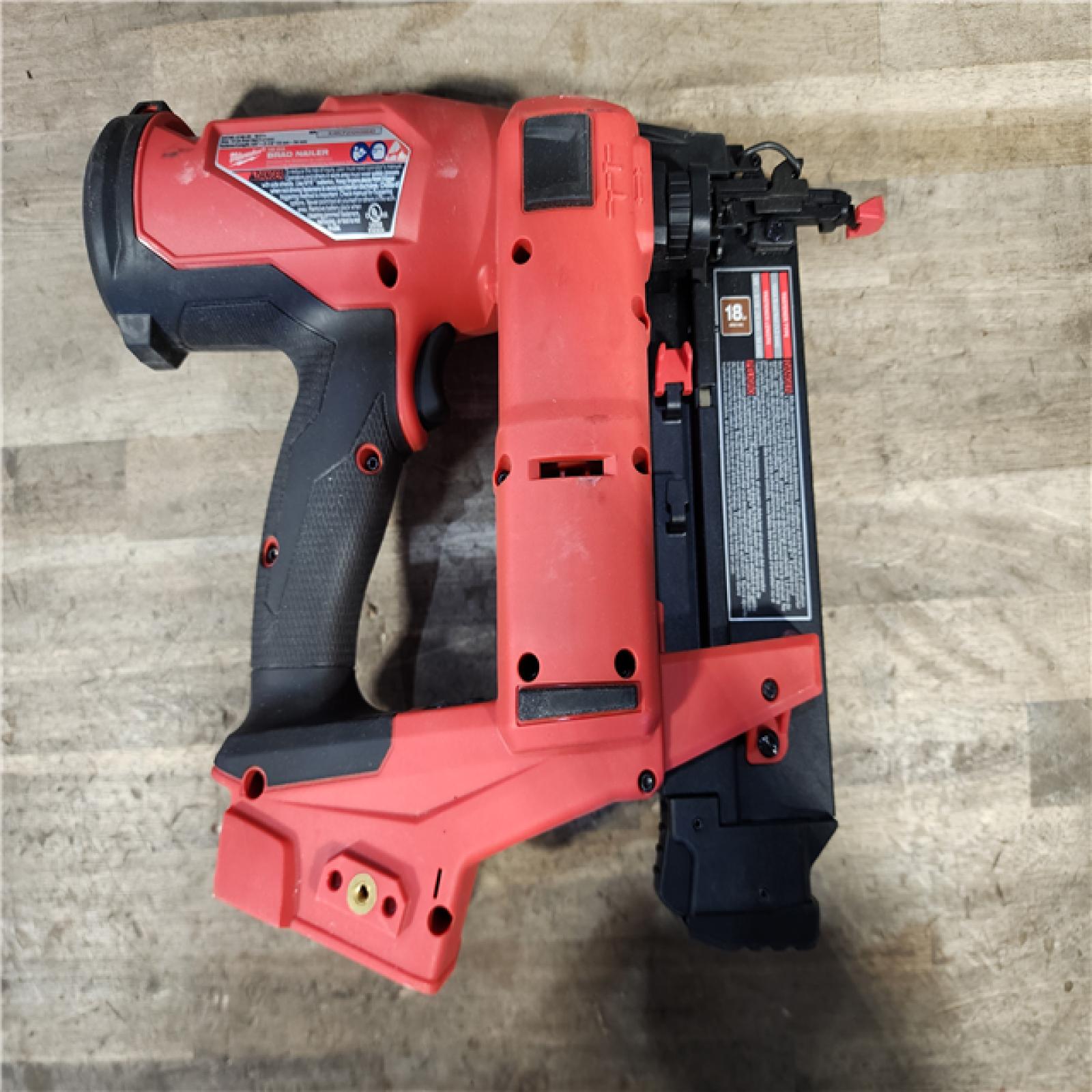 HOUSTON LOCATION - AS-IS Milwaukee M18 FUEL 18 Gauge Brad Nailer (TOOL ONLY)