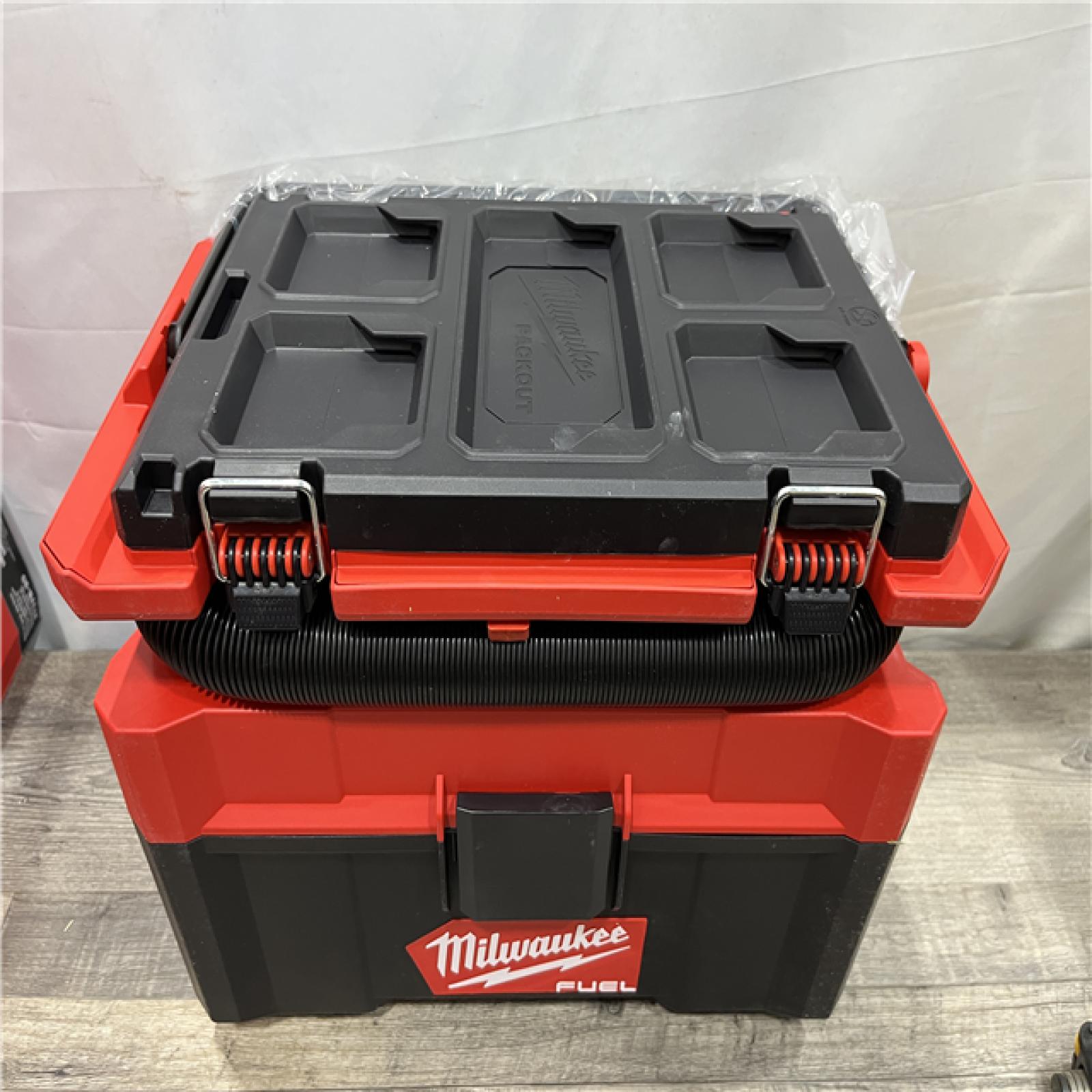 AS-IS Milwaukee FUEL PACKOUT 18-Volt Lithium-Ion Cordless 2.5 Gal. Wet/Dry Vacuum (Vacuum-Only)