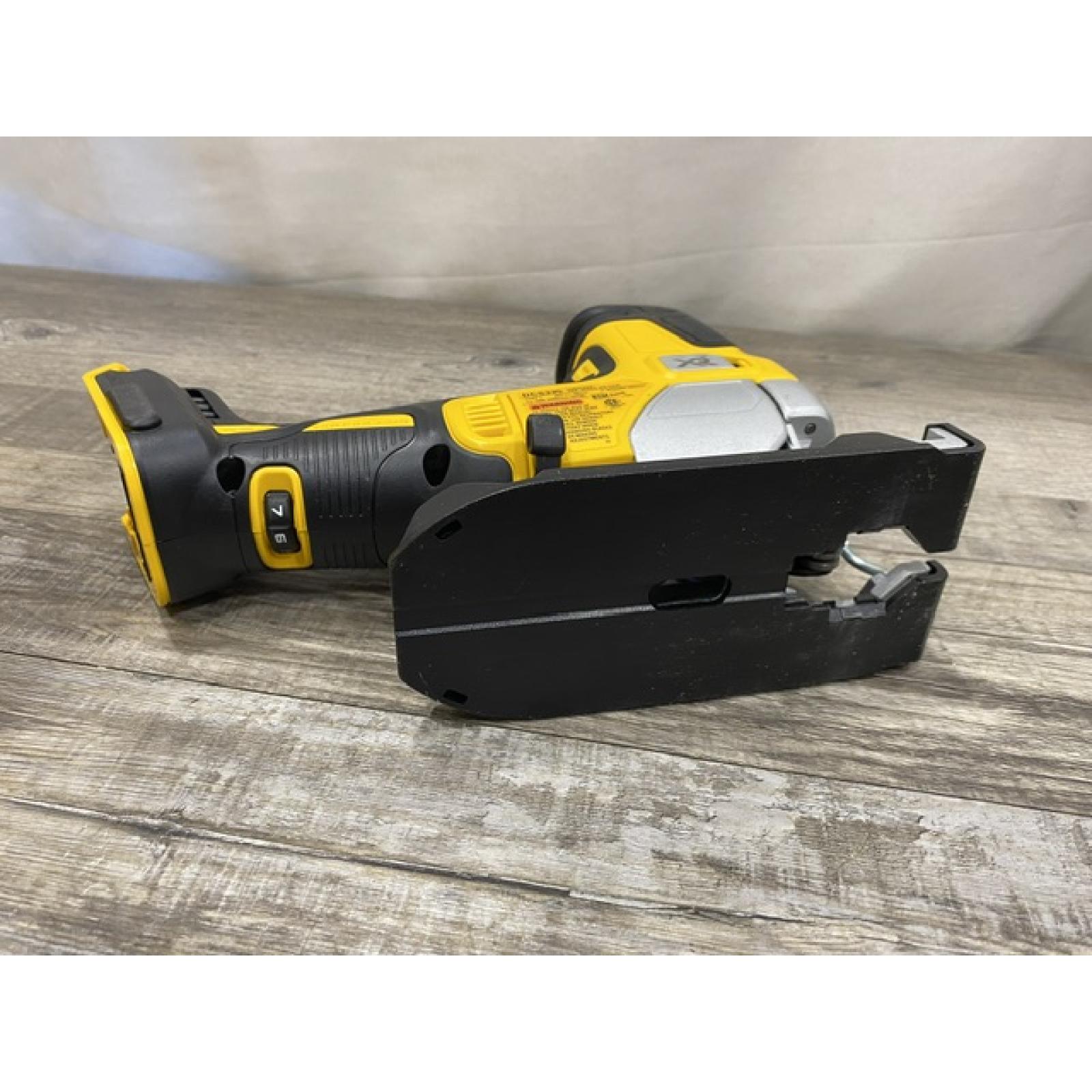 AS-IS DEWALT 20V MAX XR Cordless Barrel Grip Jigsaw (Tool Only)