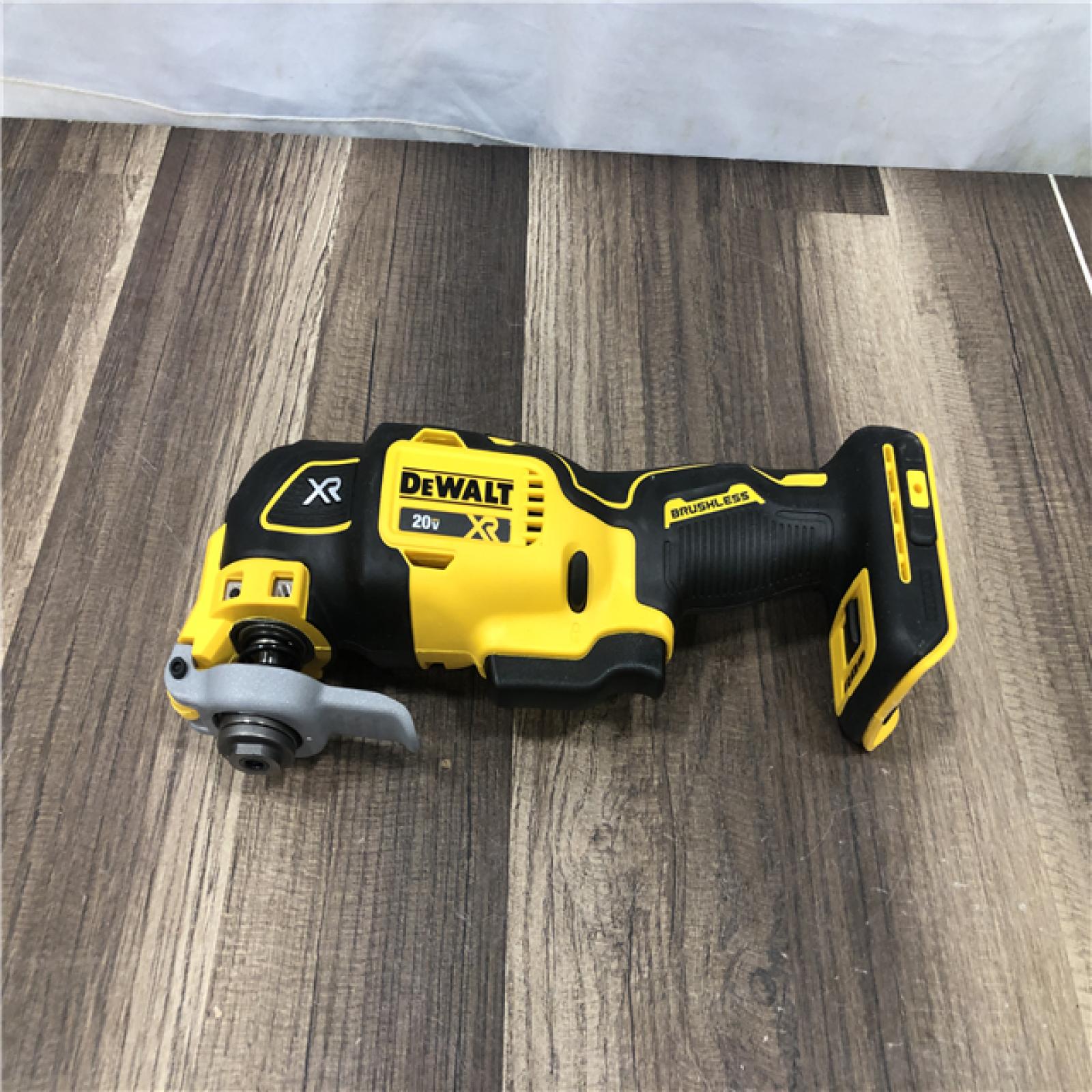 AS-IS DEWALT 20V MAX XR Cordless Brushless 3-Speed Oscillating Multi Tool (Tool Only)