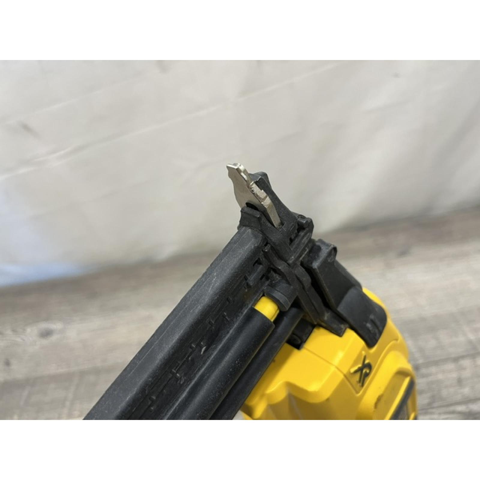 AS-IS DEWALT 20V MAX XR Lithium-Ion Electric Cordless 18-Gauge Brad Nailer (Tool Only)