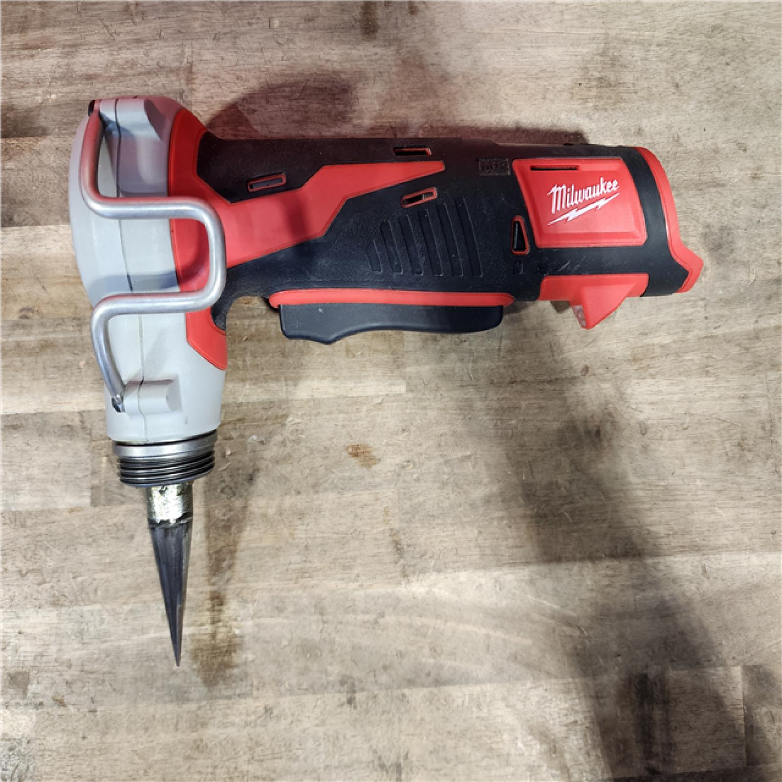 HOUSTON LOCATION - AS-IS Milwaukee M12 12-Volt Lithium-Ion Cordless PEX Expansion Tool Kit with (2) 1.5 Ah Batteries  (3) Expansion Heads and Hard Case