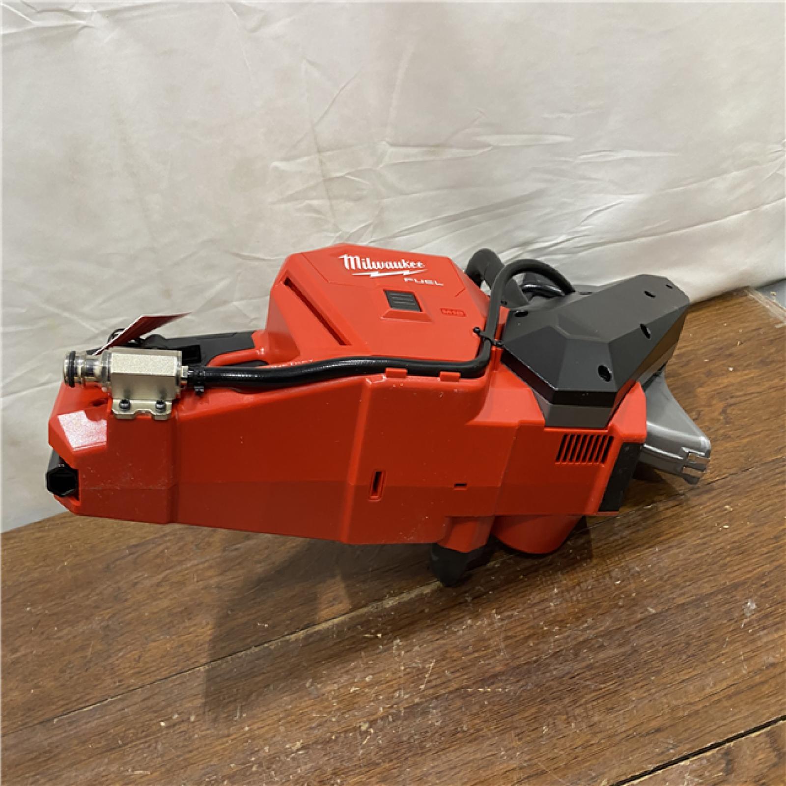AS-IS Milwaukee M18 FUEL 18 V 9 in. Cordless Brushless Cut-Off Saw Kit (Battery & Charger)