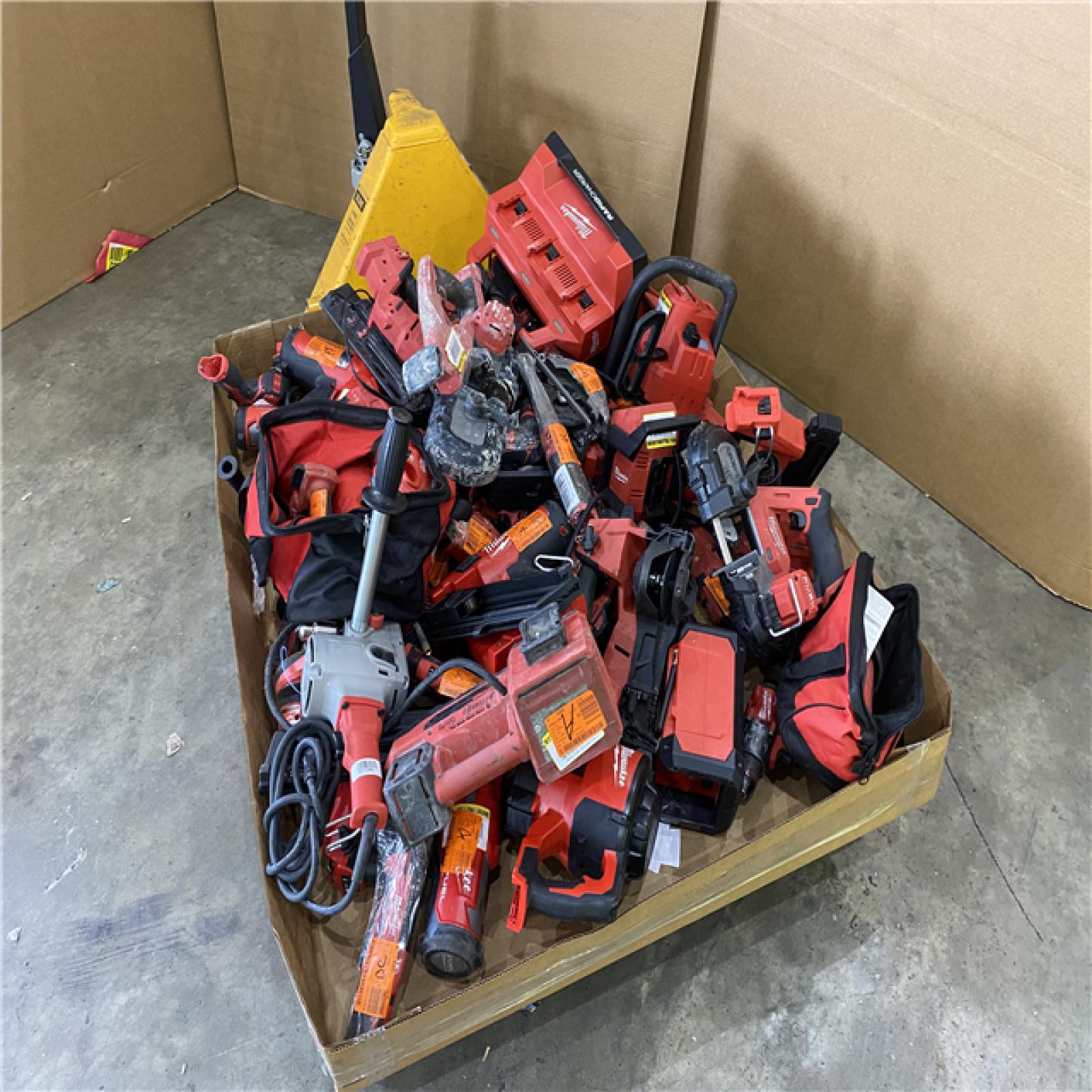 Houston Location- AS-IS - Tool Pallet