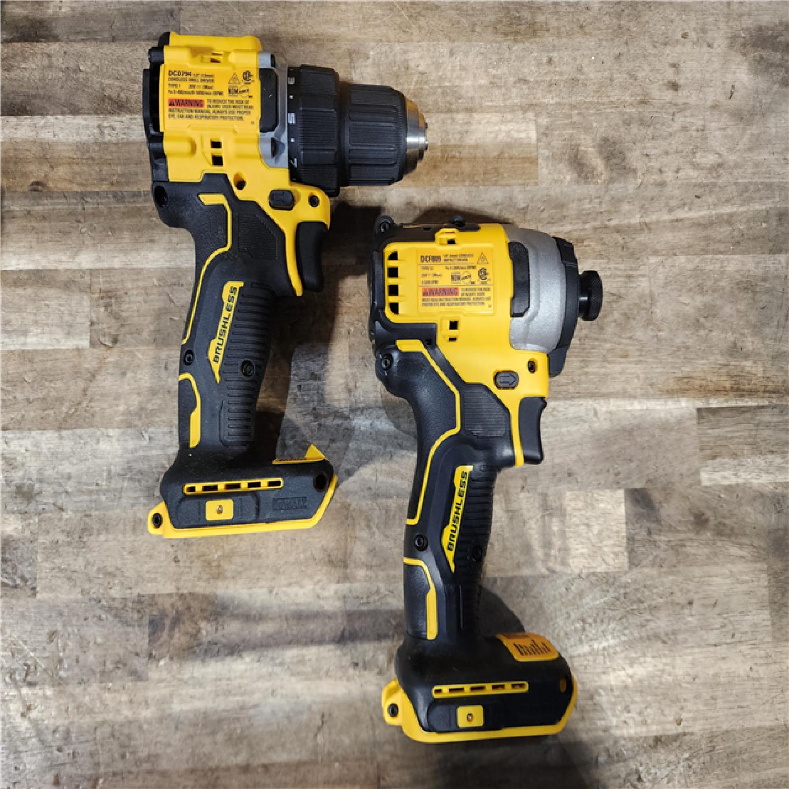 HOUSTON LOCATION - AS-IS Dewalt DCK225D2 20V MAX ATOMIC Brushless Compact Lithium-Ion 1/2 in. Cordless Drill Driver and 1/4 in. Impact Driver Combo Kit with 2 Batteries 2 Ah