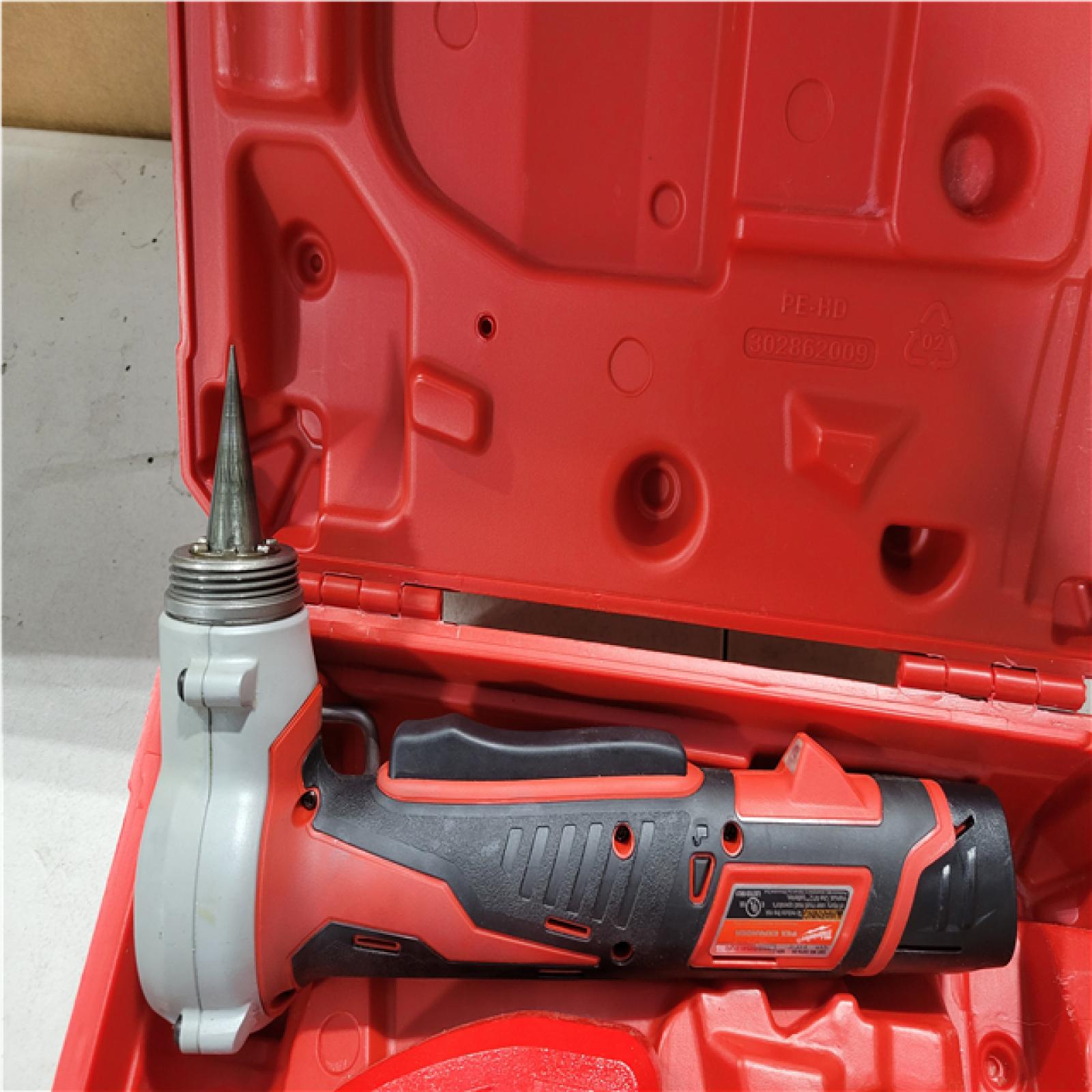 CALIFORNIA AS-IS MILWAUKEE M12 PEX EXPANDER KIT